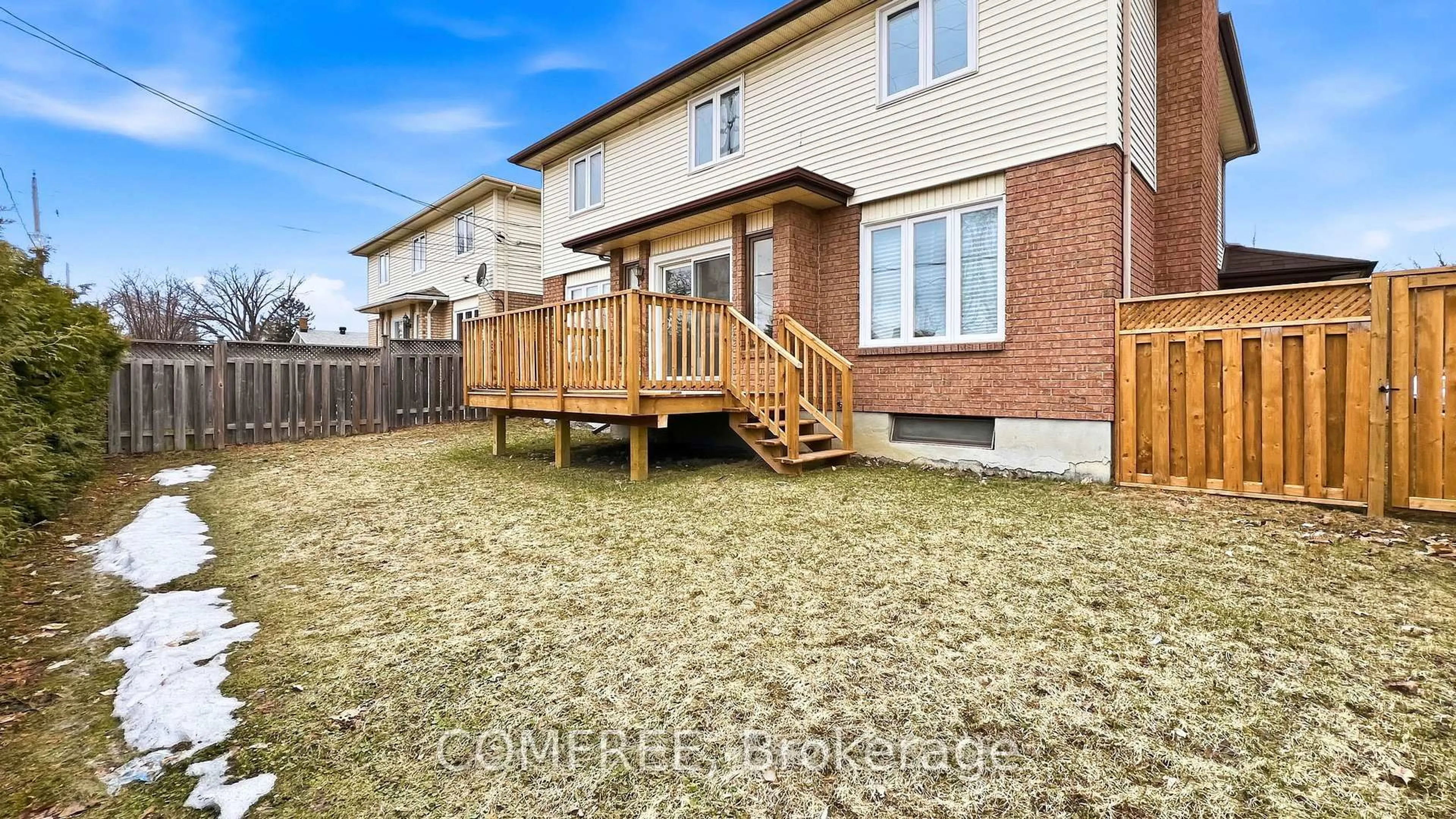 Patio, street for 1320 Notting Hill Ave, Ottawa Ontario K1V 6T4