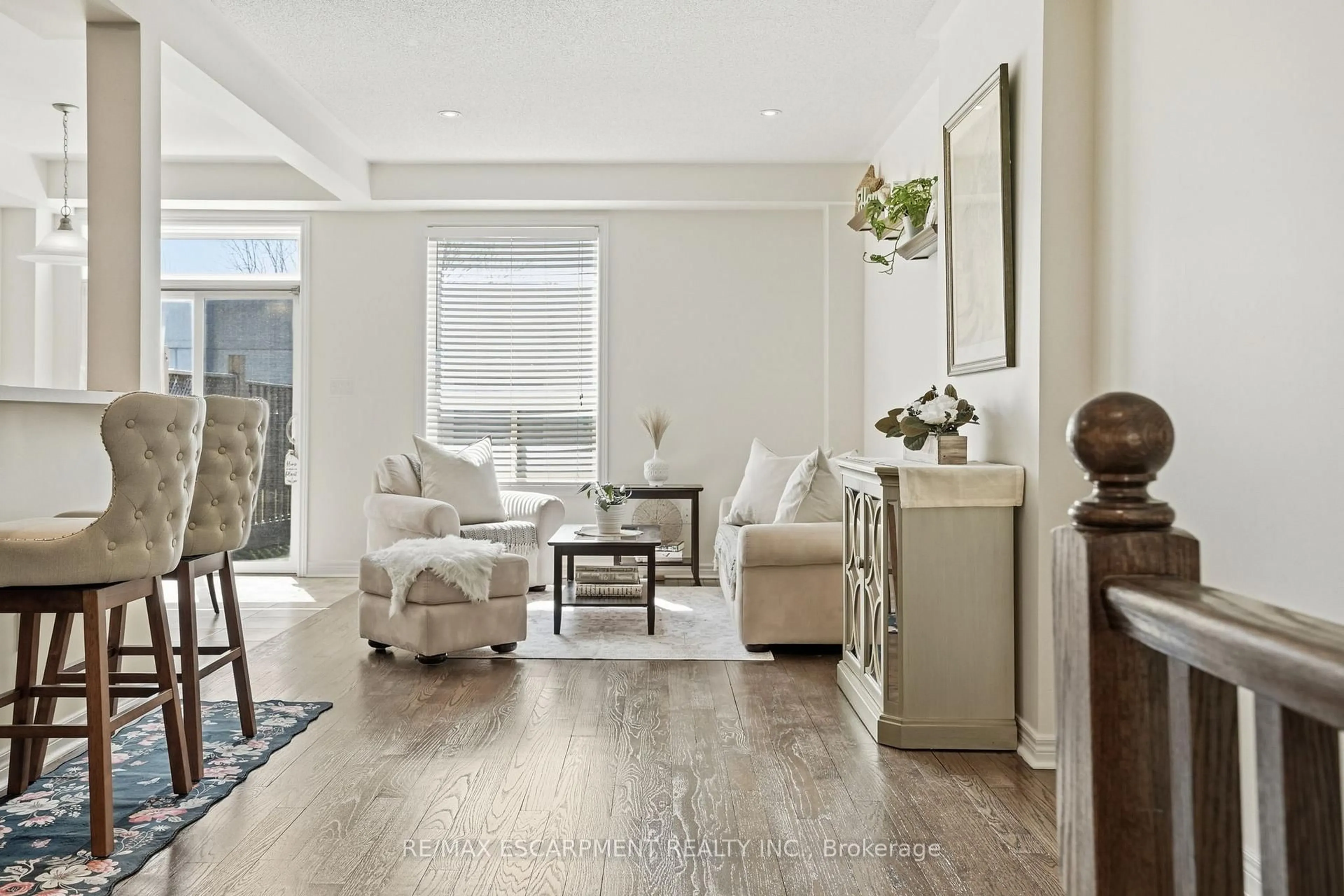 Living room with furniture, unknown for 13 Marina Point Cres, Hamilton Ontario L8E 0E4