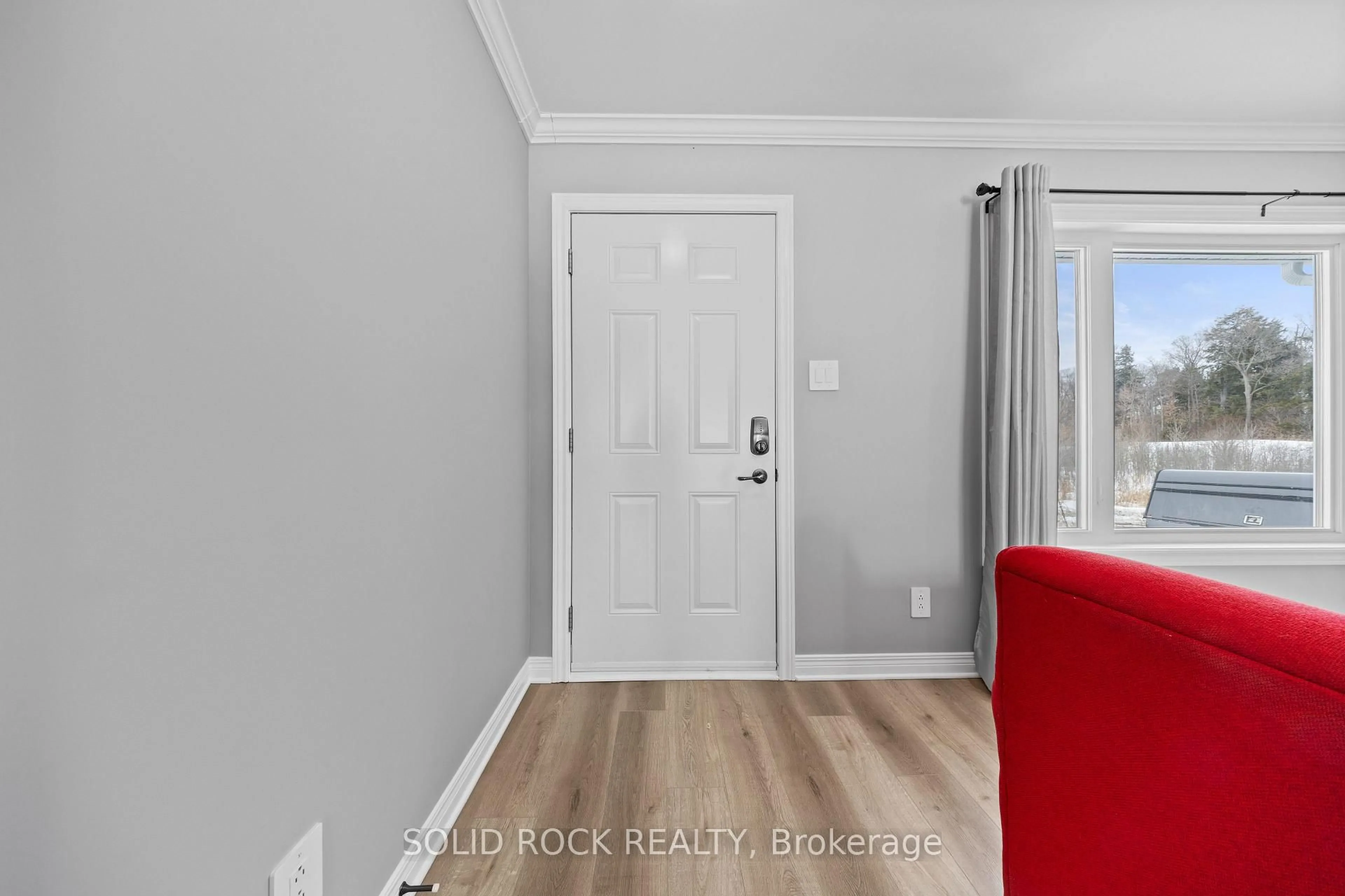 Indoor entryway for 125 Norma St, Arnprior Ontario K7S 3A9