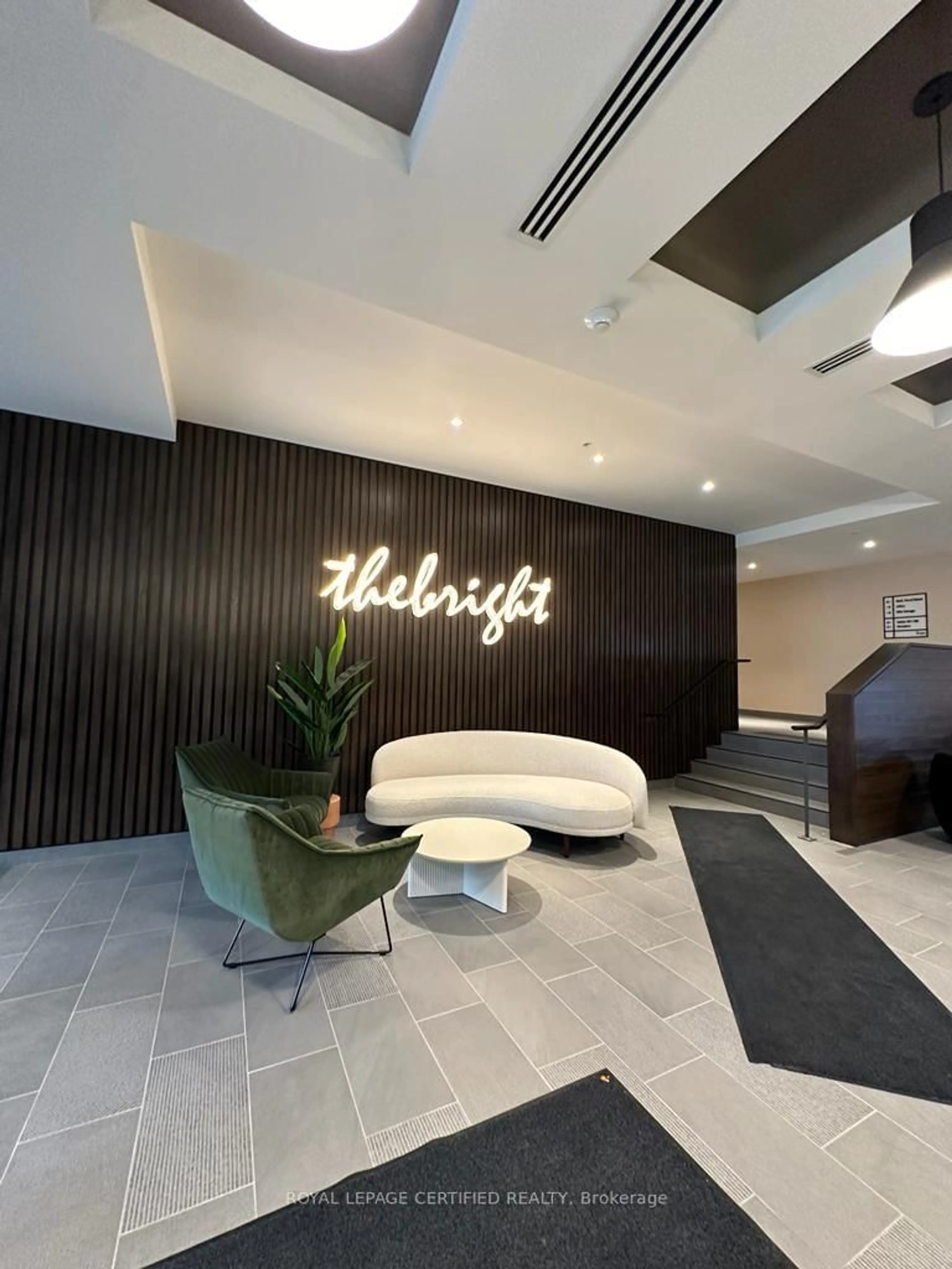 Unknown for 741 King St #903, Kitchener Ontario N2G 1E5