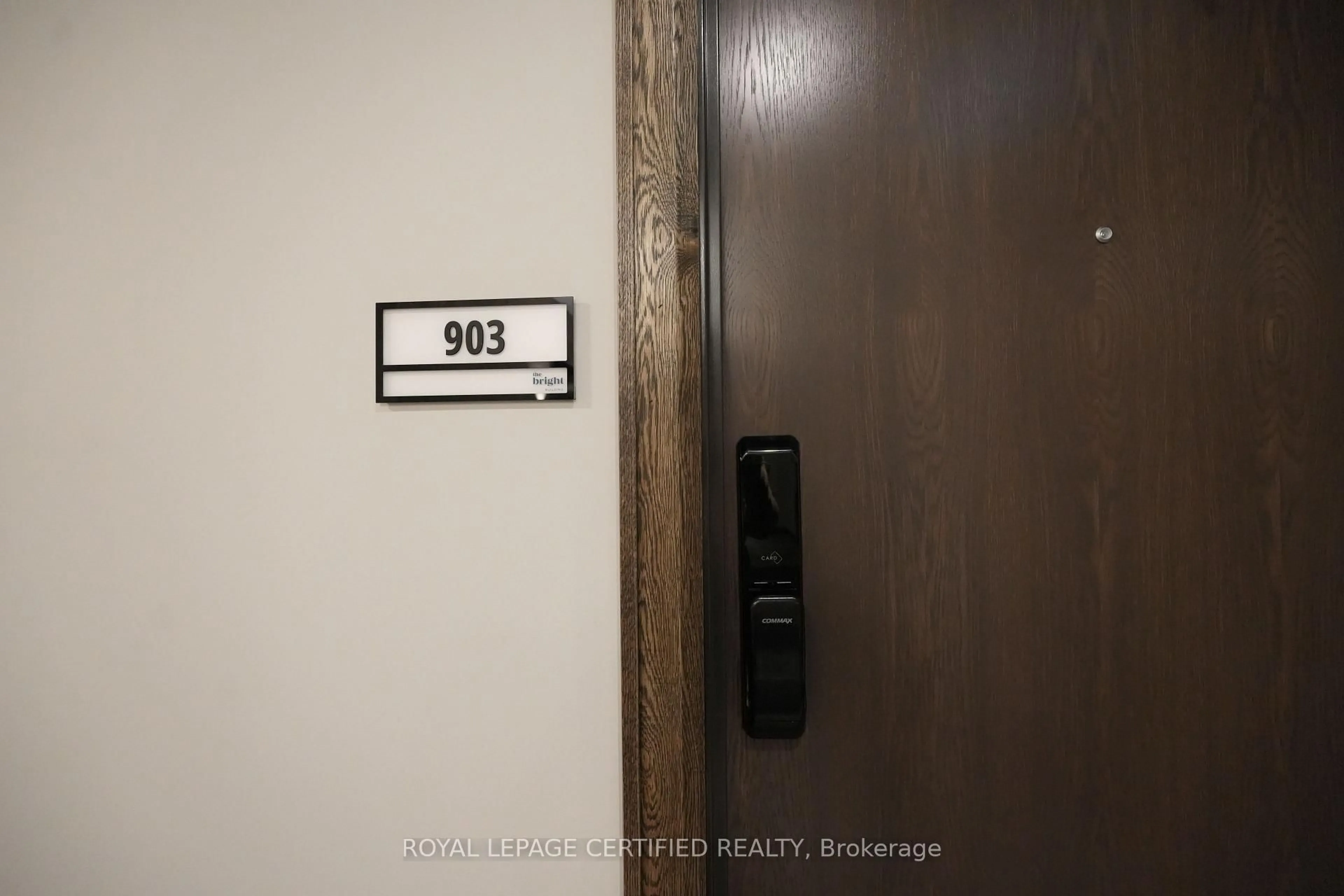 Unknown for 741 King St #903, Kitchener Ontario N2G 1E5