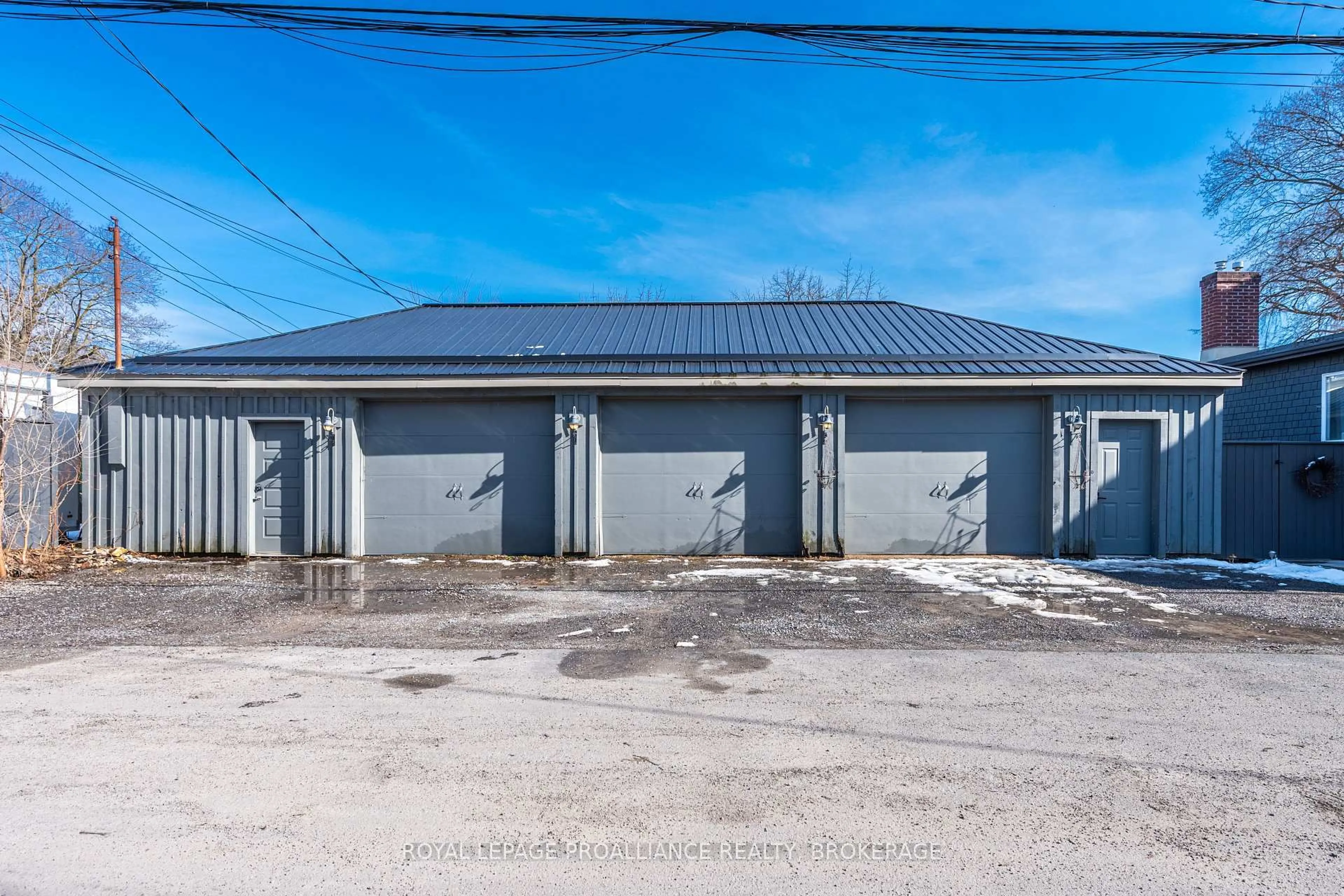 Indoor garage for 145 Charles St, Gananoque Ontario K7G 1T9