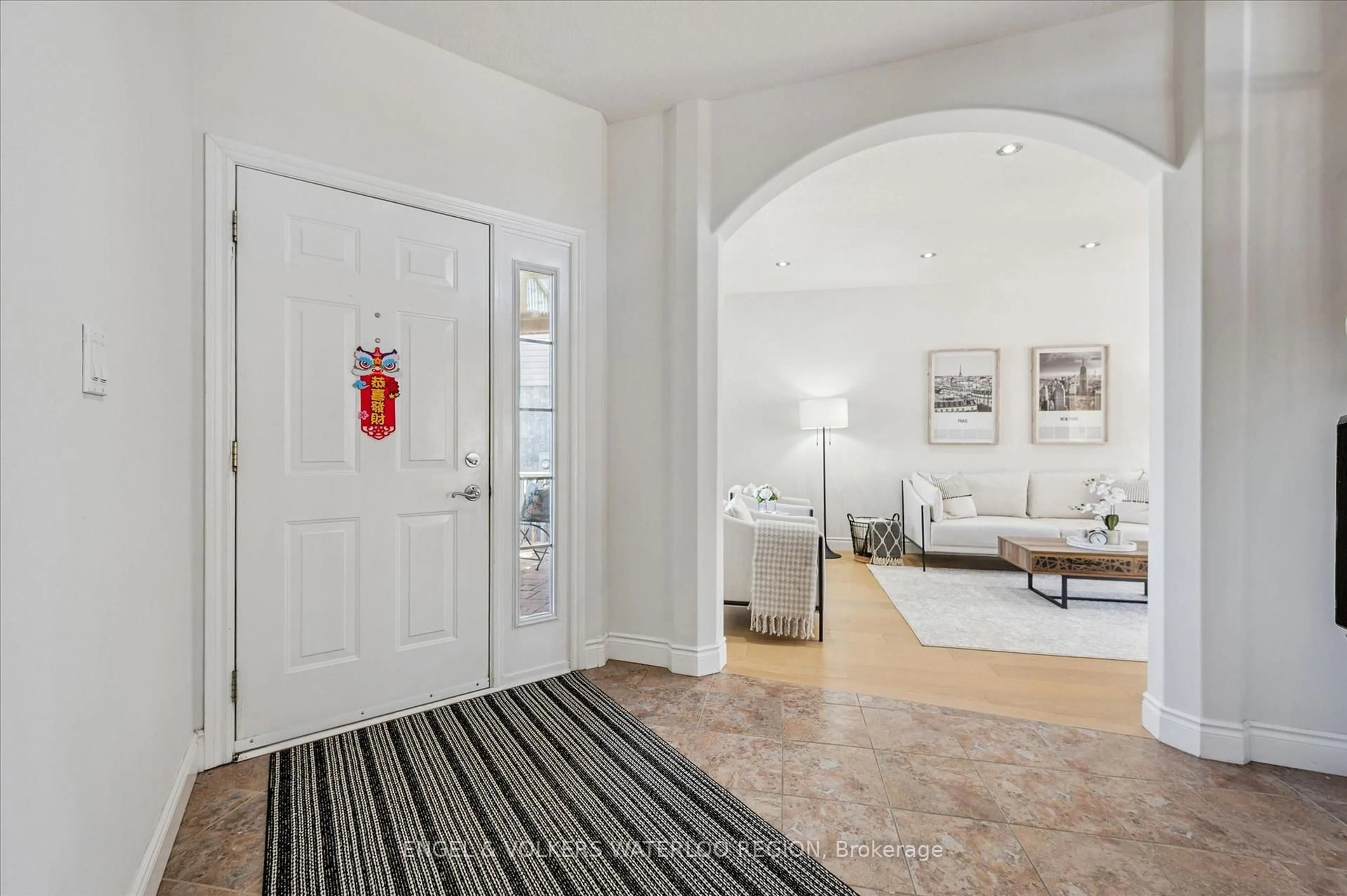 Indoor entryway for 419 Kelso Dr, Waterloo Ontario N2V 2S1