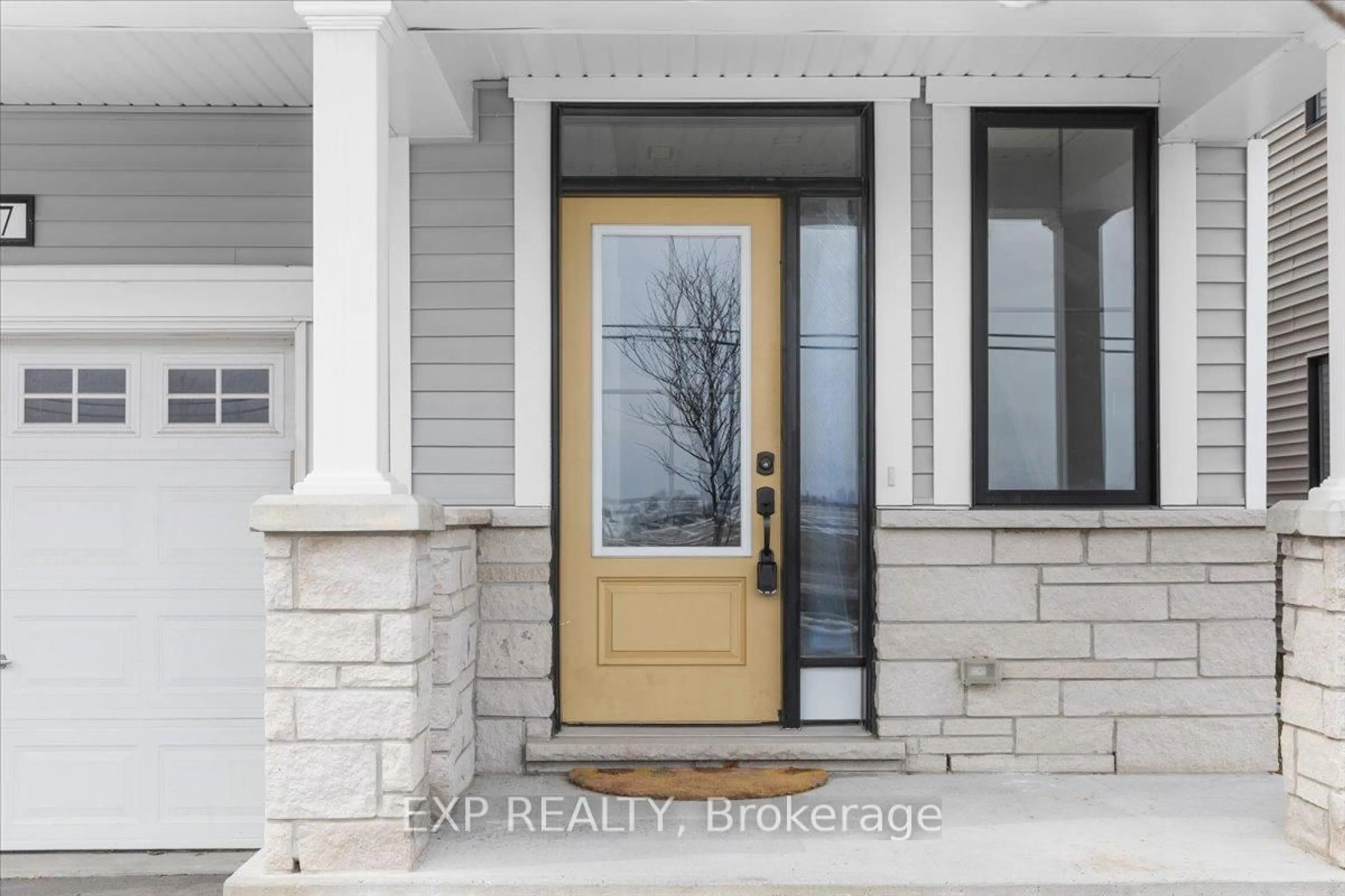 Indoor entryway for 217 Hibernian Walk, Ottawa Ontario K2V 0R6