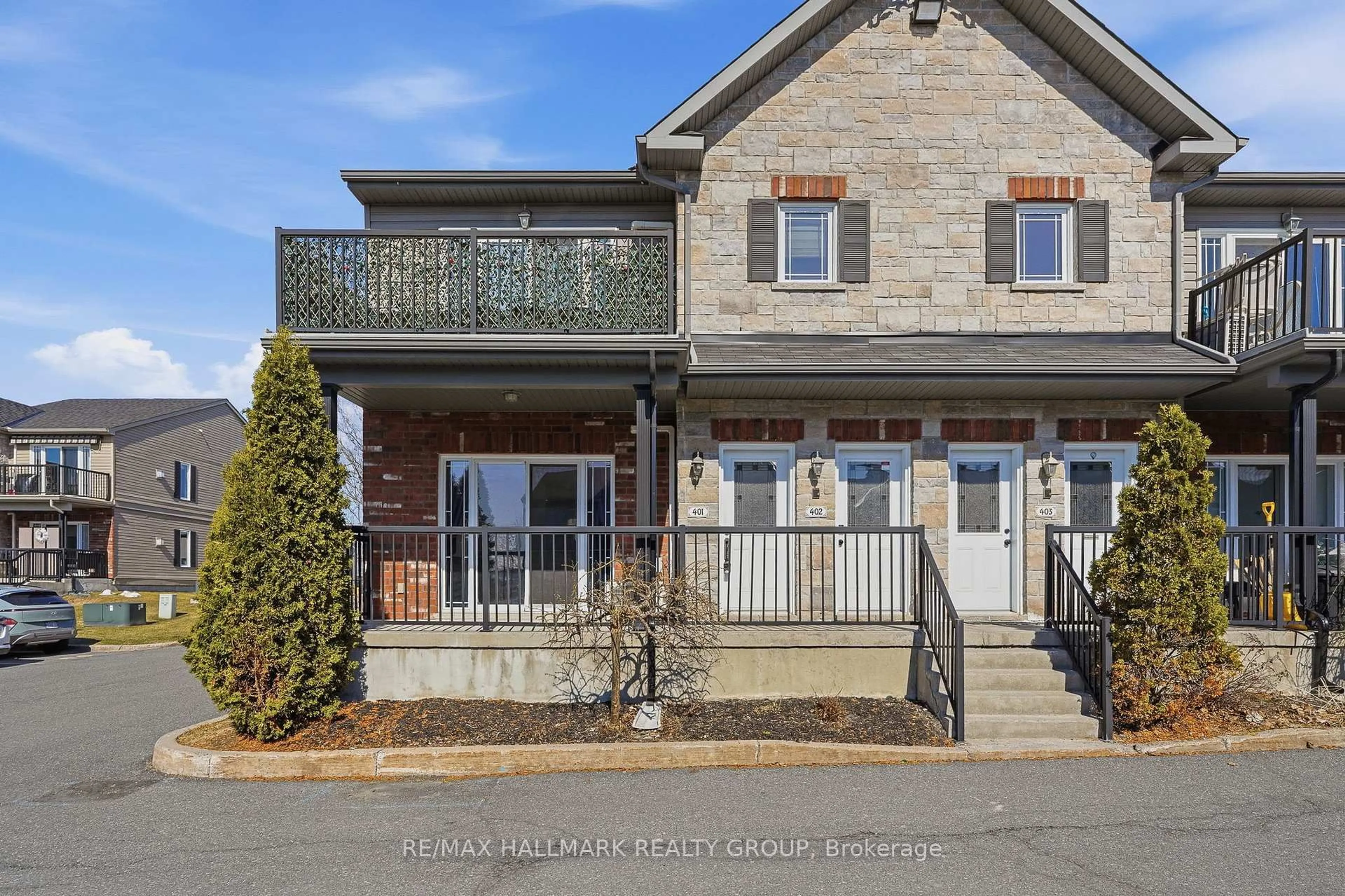 Home with brick exterior material, street for 201 ELIOT St #401, Clarence-Rockland Ontario K4K 0G5