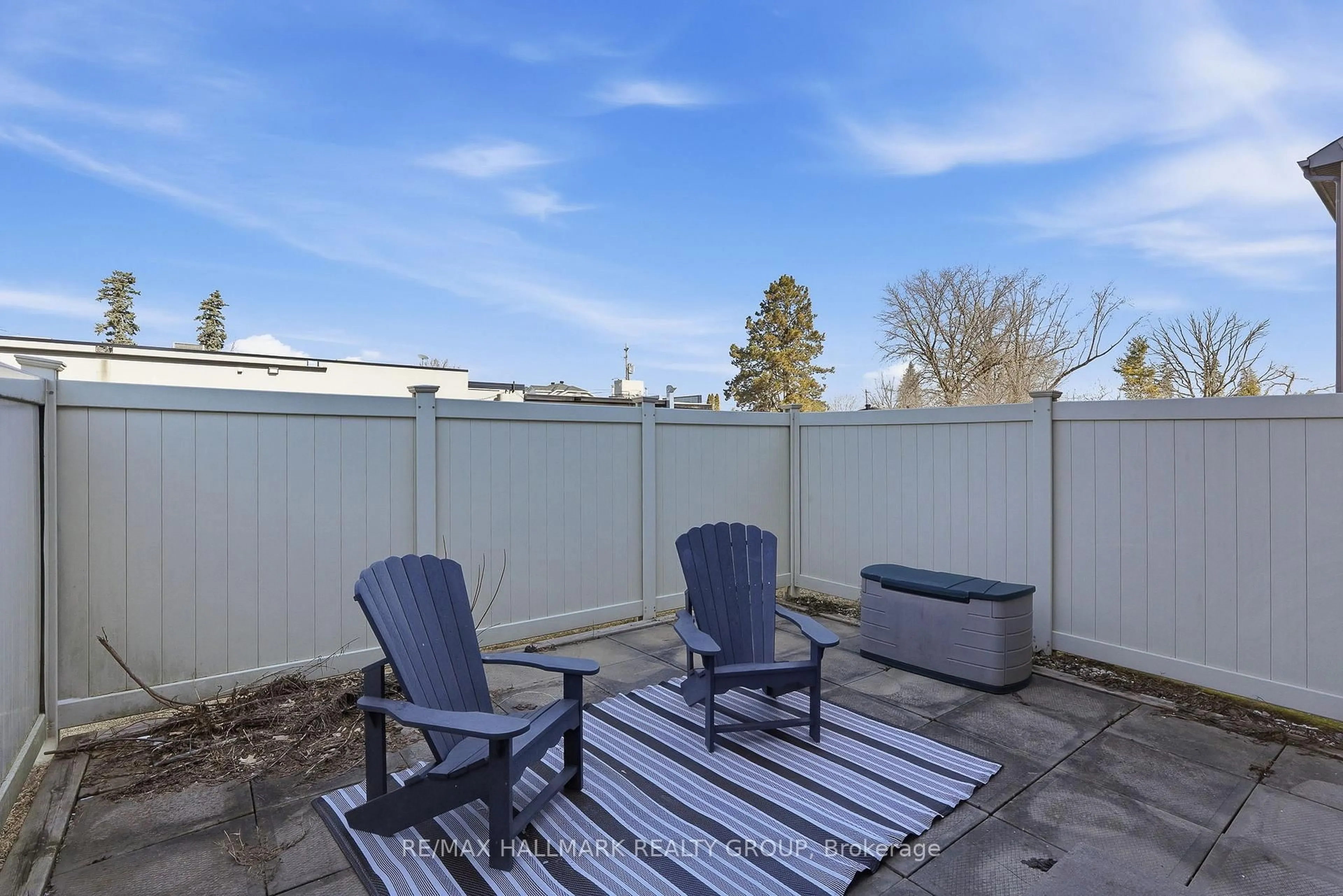 Patio, water/lake/river/ocean view for 201 ELIOT St #401, Clarence-Rockland Ontario K4K 0G5