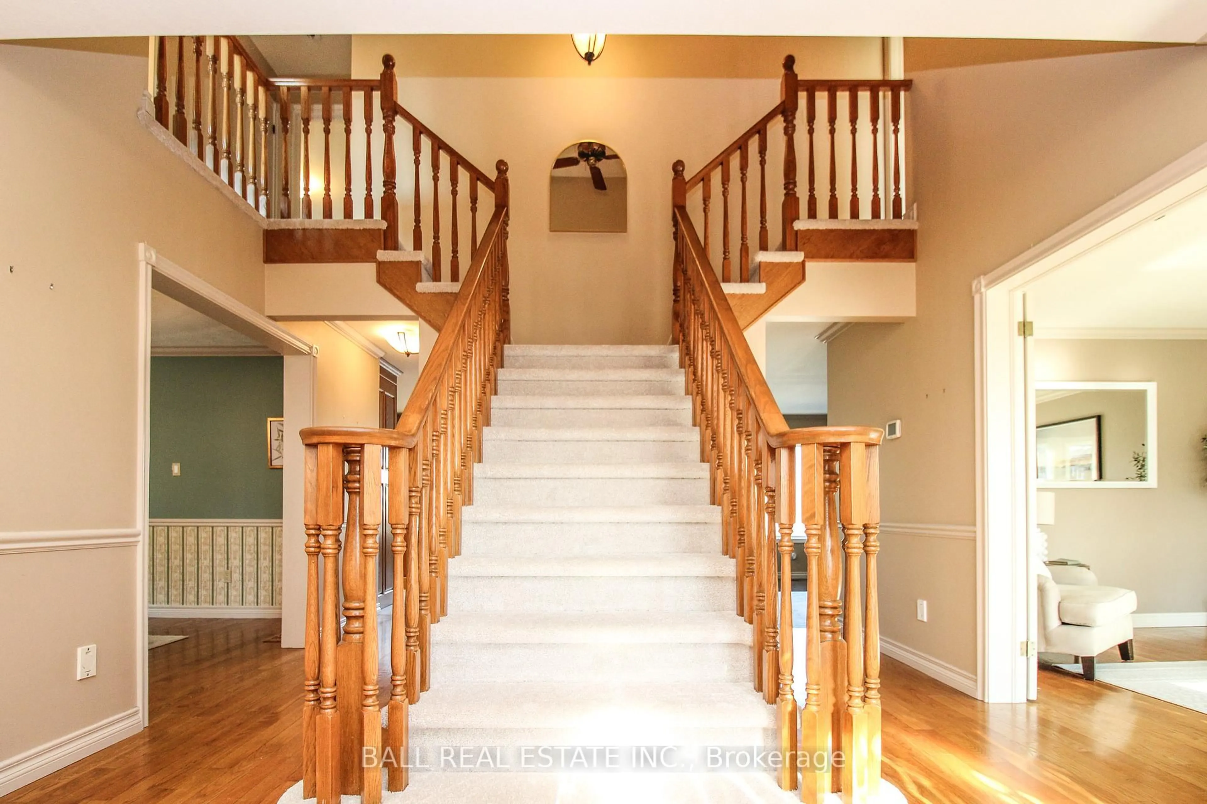 Stairs for 1166 Summit Dr, Peterborough Ontario K9J 8A7