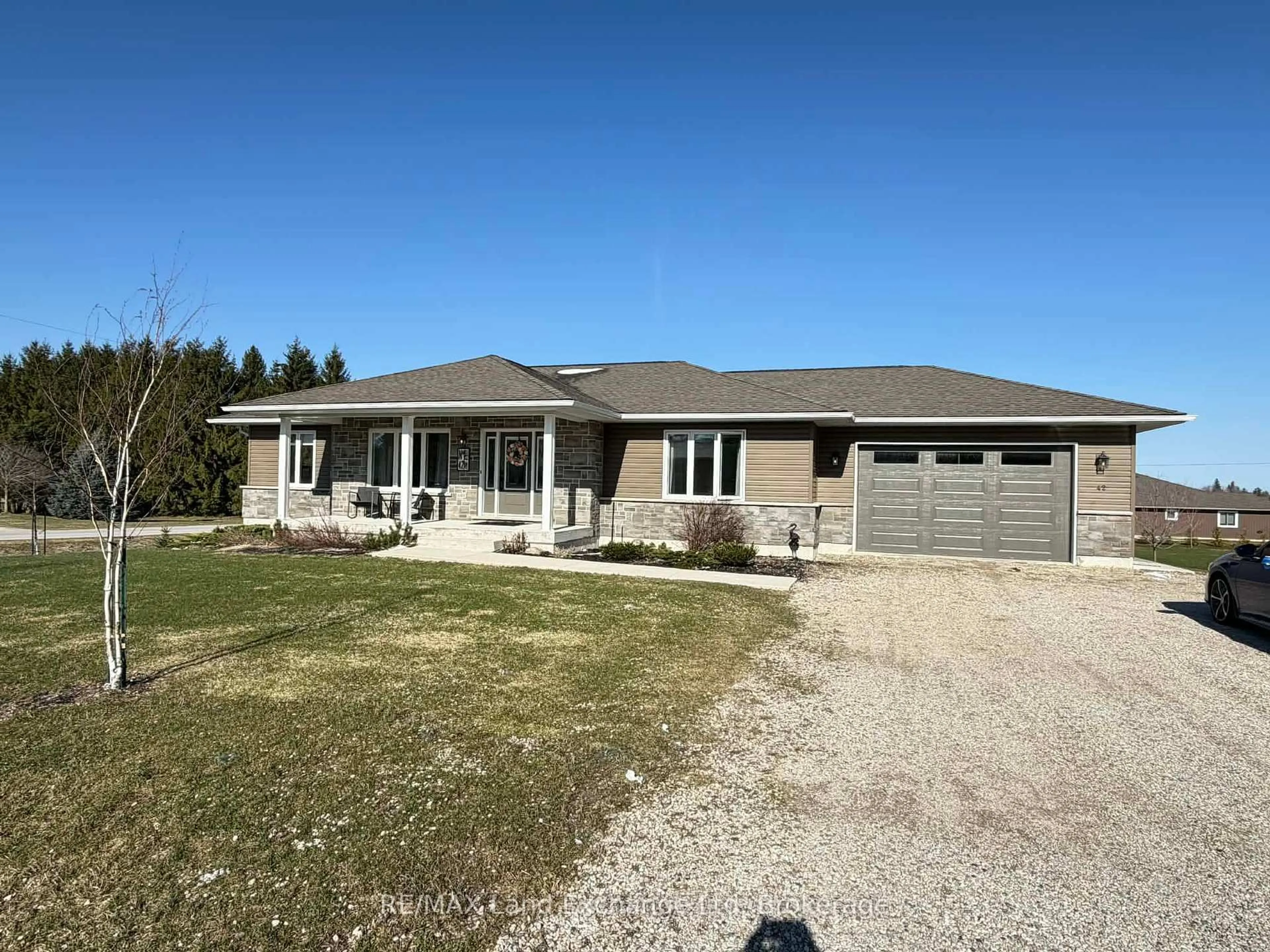 Unknown for 42 John St, Morris Turnberry Ontario N0G 1E0