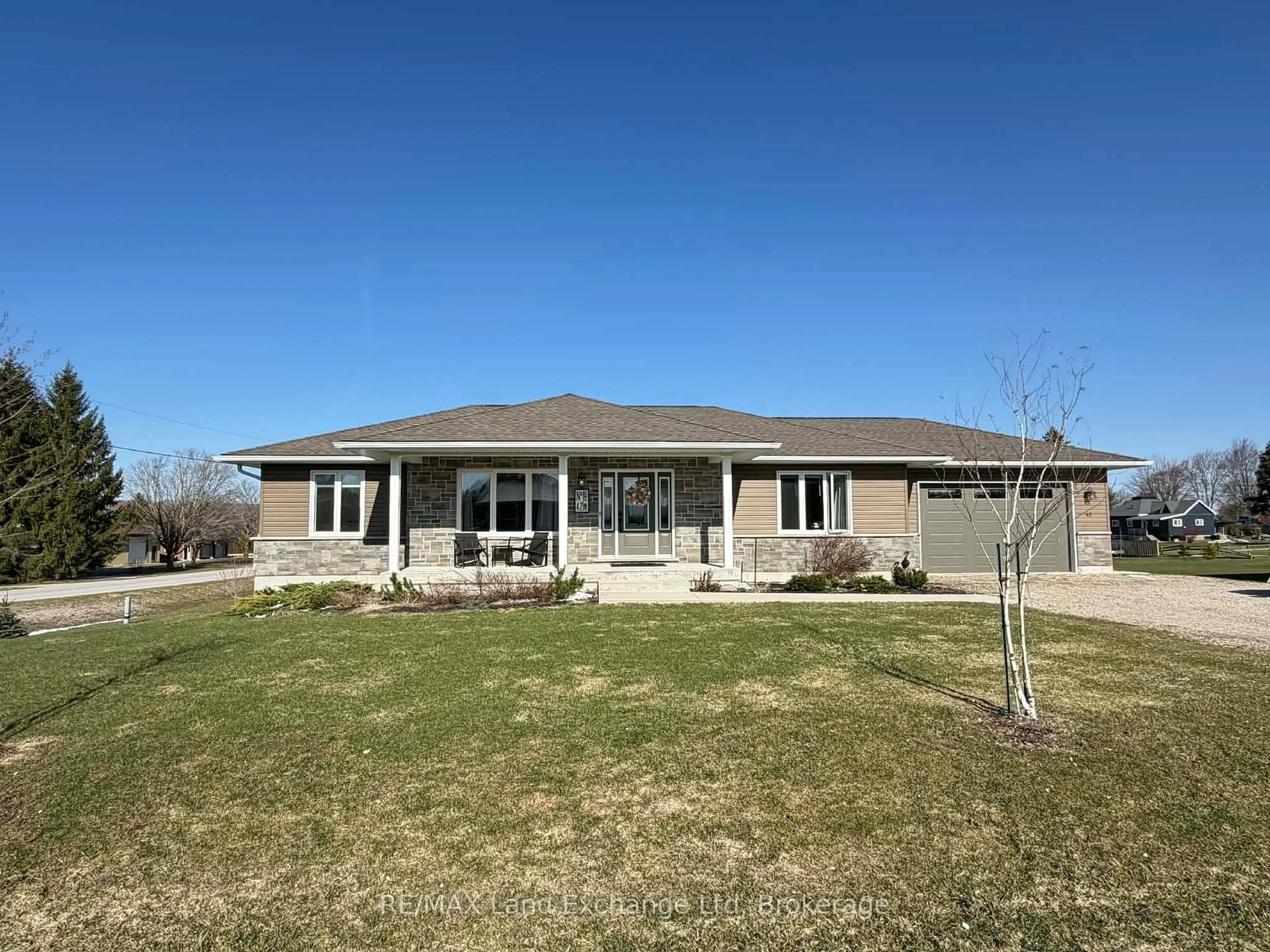Unknown for 42 John St, Morris Turnberry Ontario N0G 1E0
