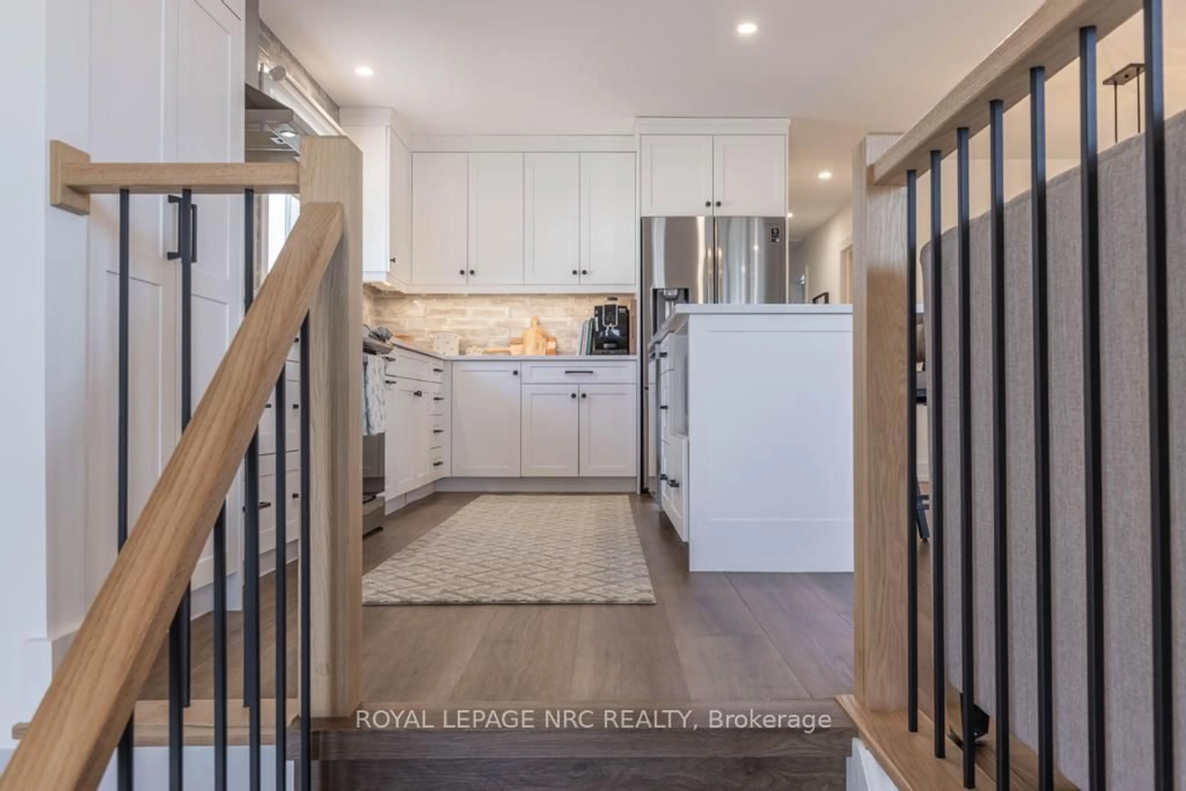 Open concept kitchen, unknown for 22 Fox Trail Dr, St. Catharines Ontario L2S 3T7