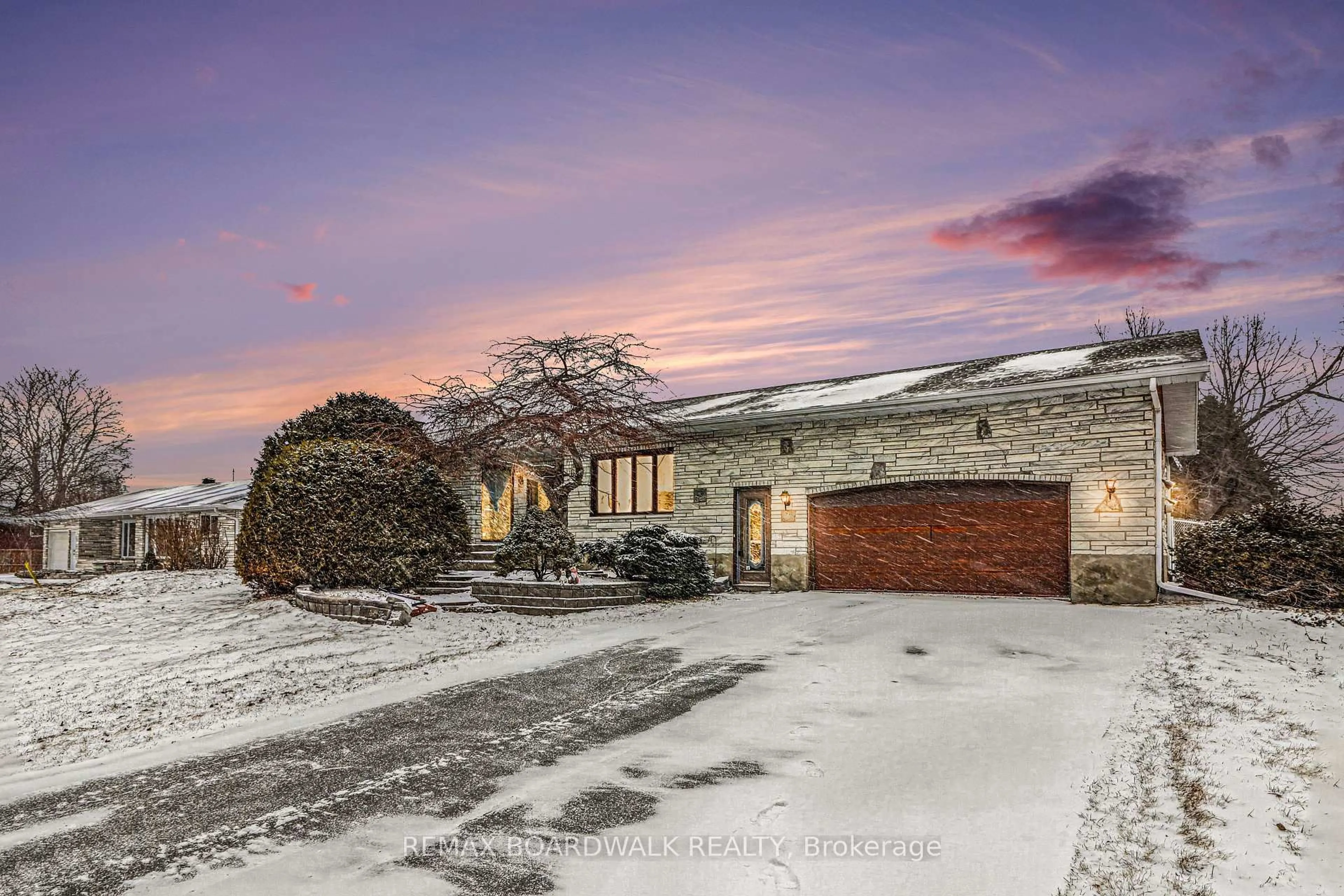 A pic from outside/outdoor area/front of a property/back of a property/a pic from drone, street for 687 Duhamel St, Casselman Ontario K0A 1M0