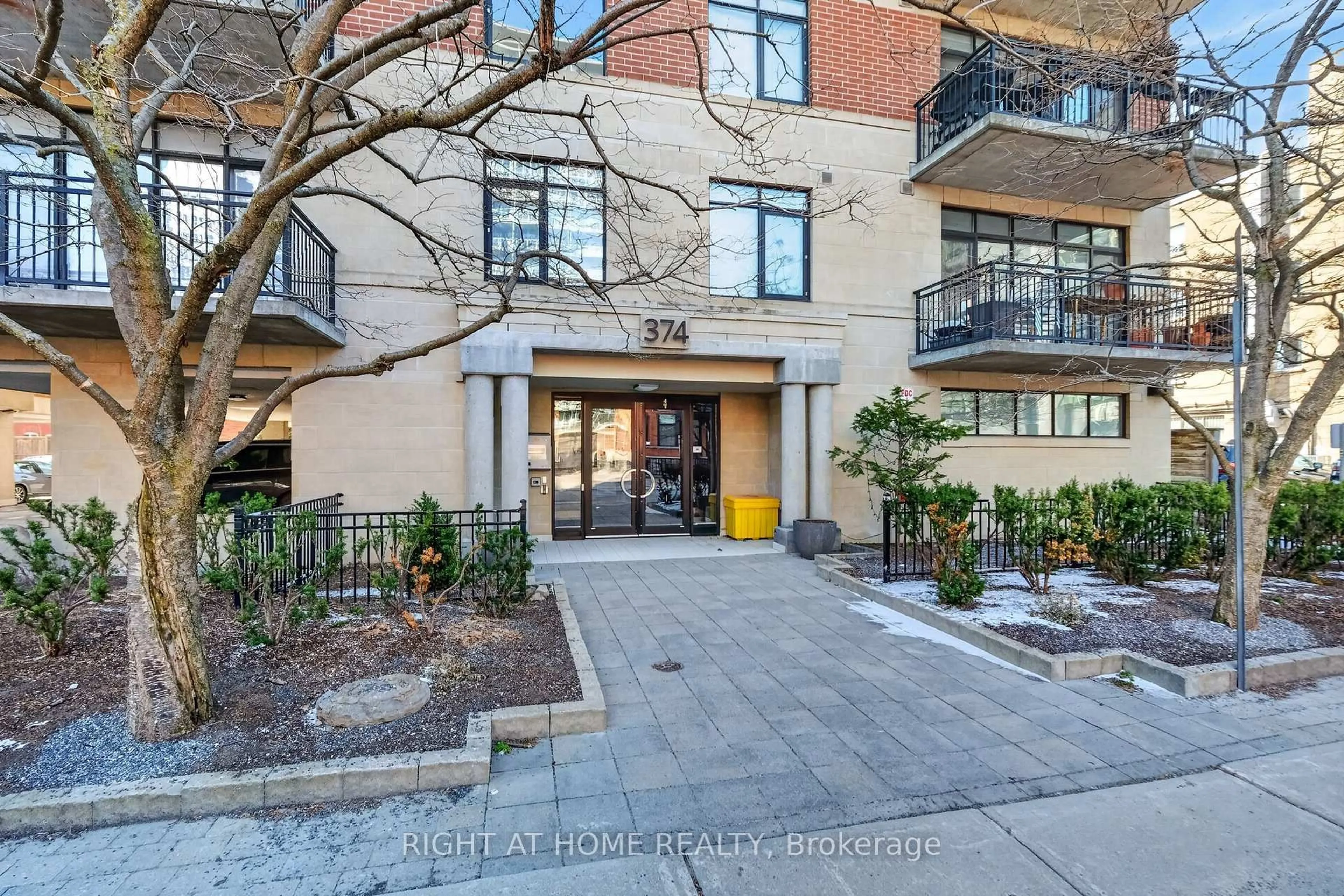 Unknown for 374 Cooper St #901, Ottawa Ontario K2P 2P4