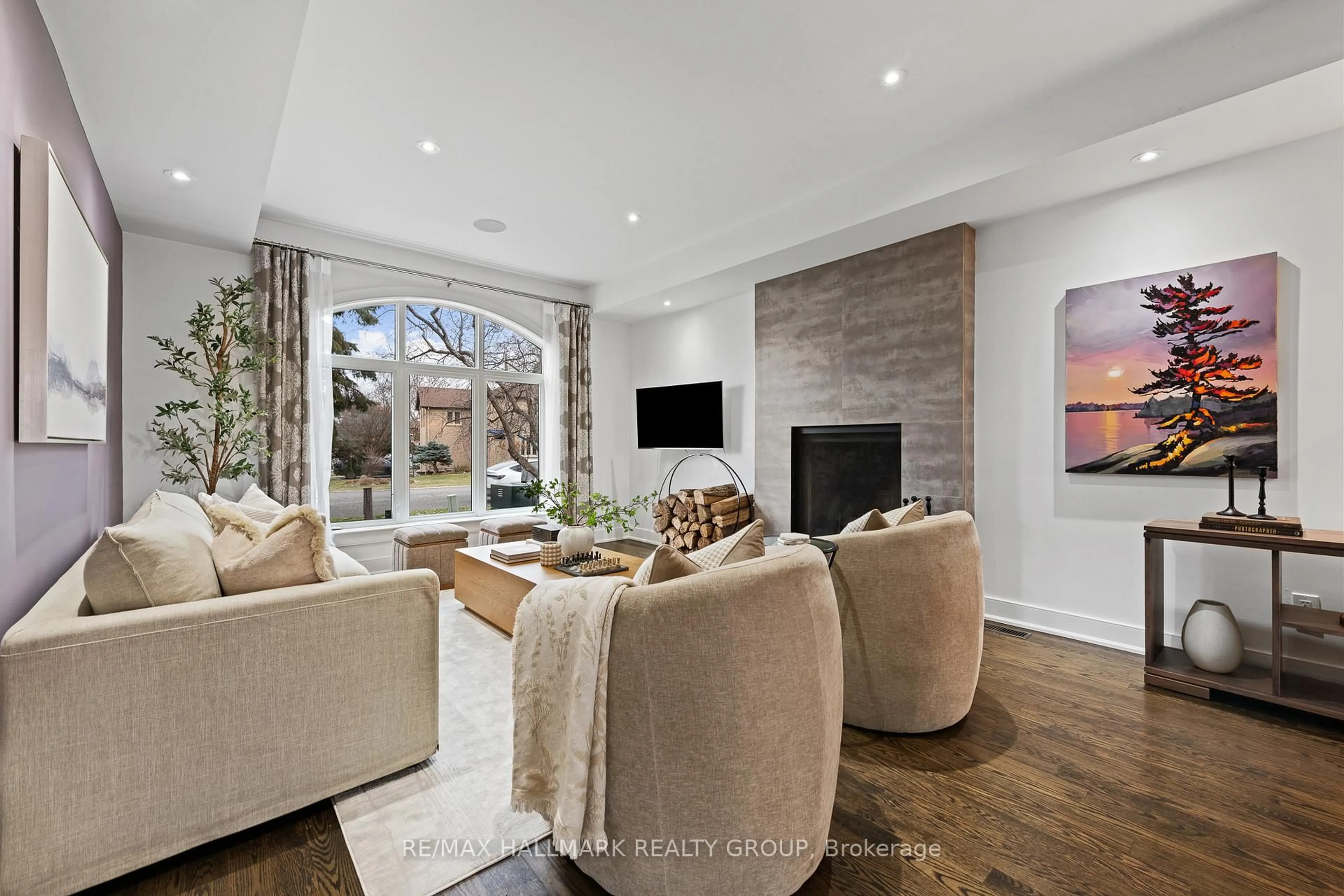 Living room with furniture, unknown for 91 Shaughnessy Cres, Ottawa Ontario K2K 2N1