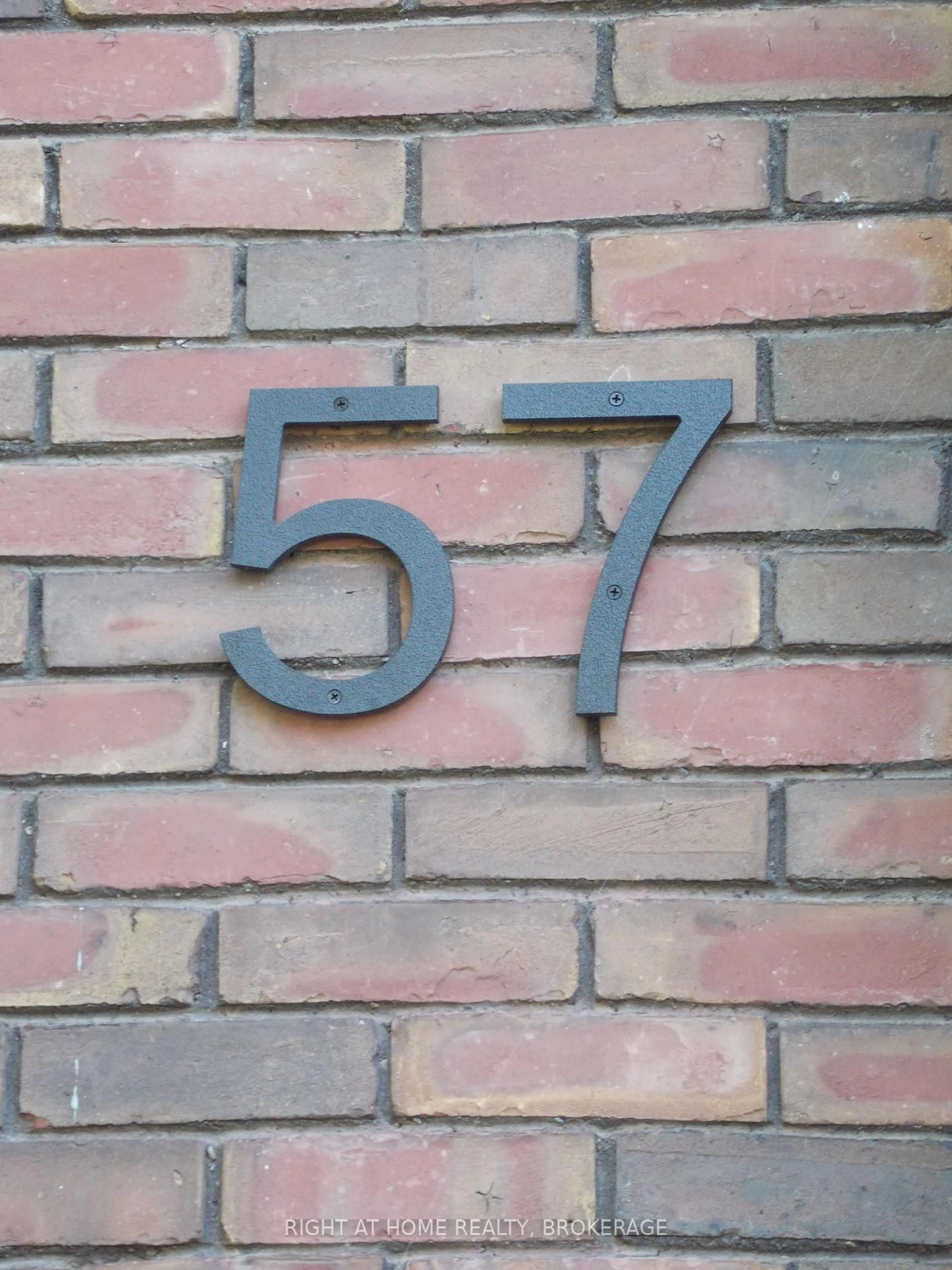 Home with brick exterior material, building for 57 Edgar St, Welland Ontario L3C 1S6