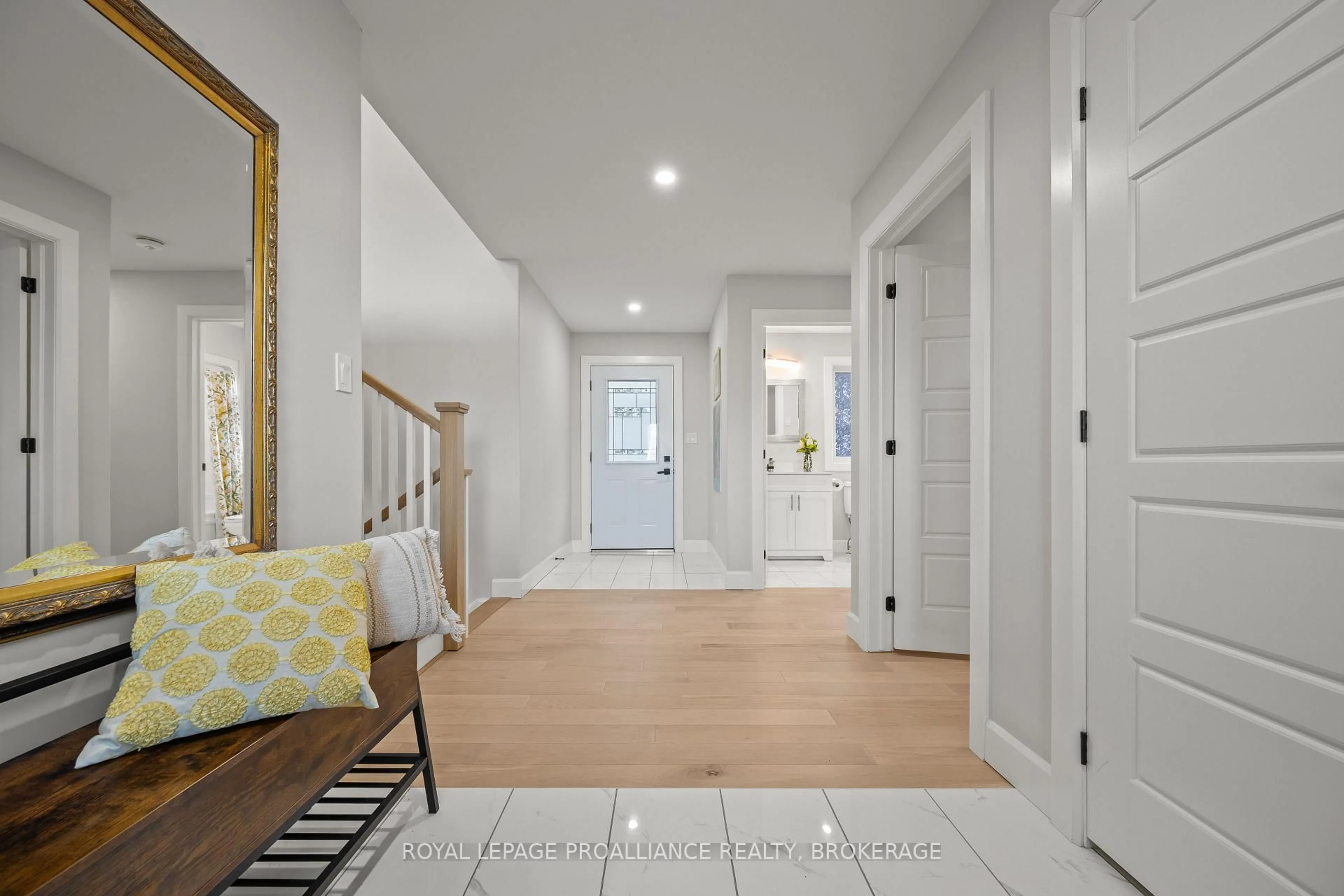 Indoor entryway for 307 Cutler Rd, Yarker Ontario K0K 3N0