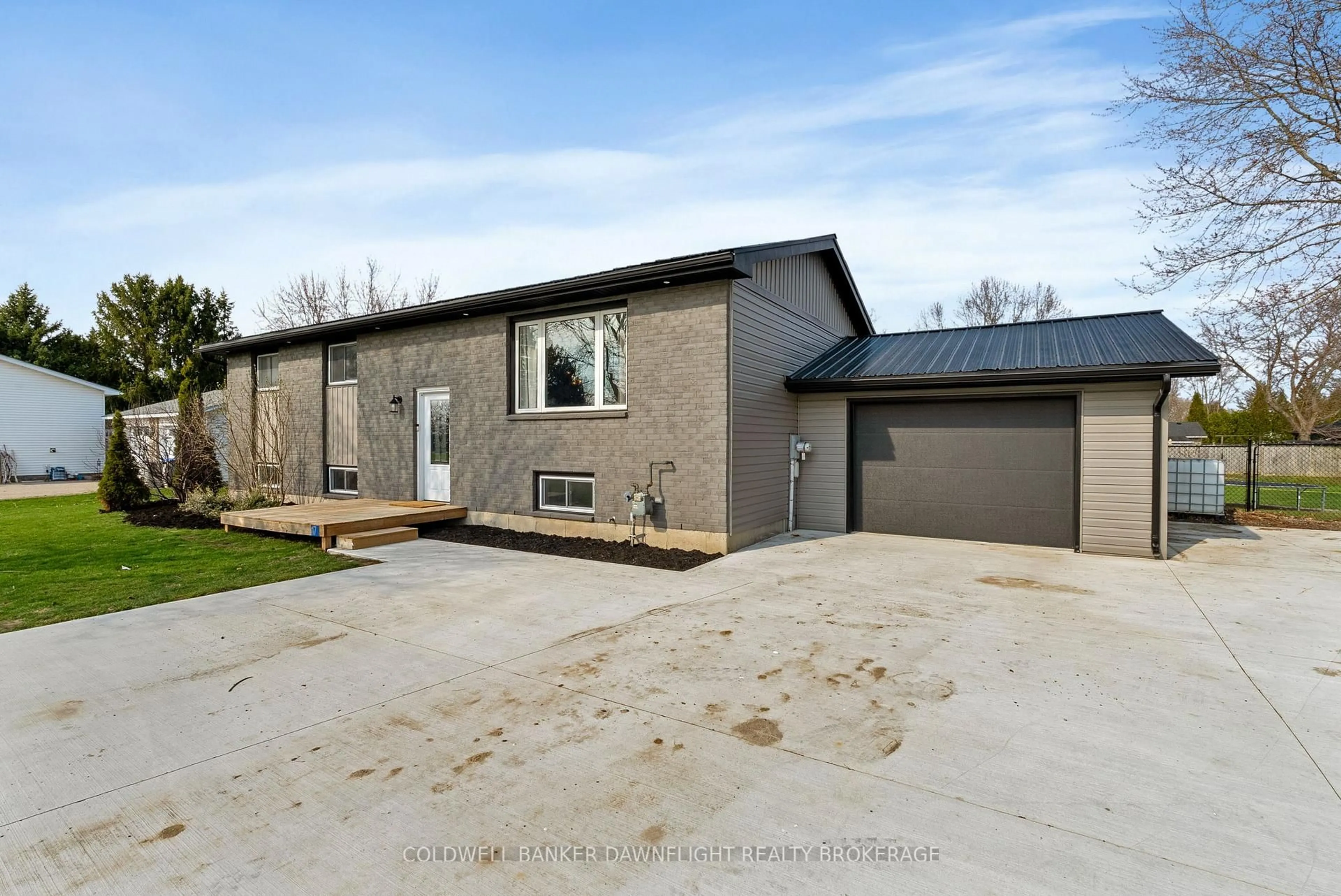 Home with brick exterior material, street for 17 Hawthorn Cres, North Middlesex Ontario N0M 1A0