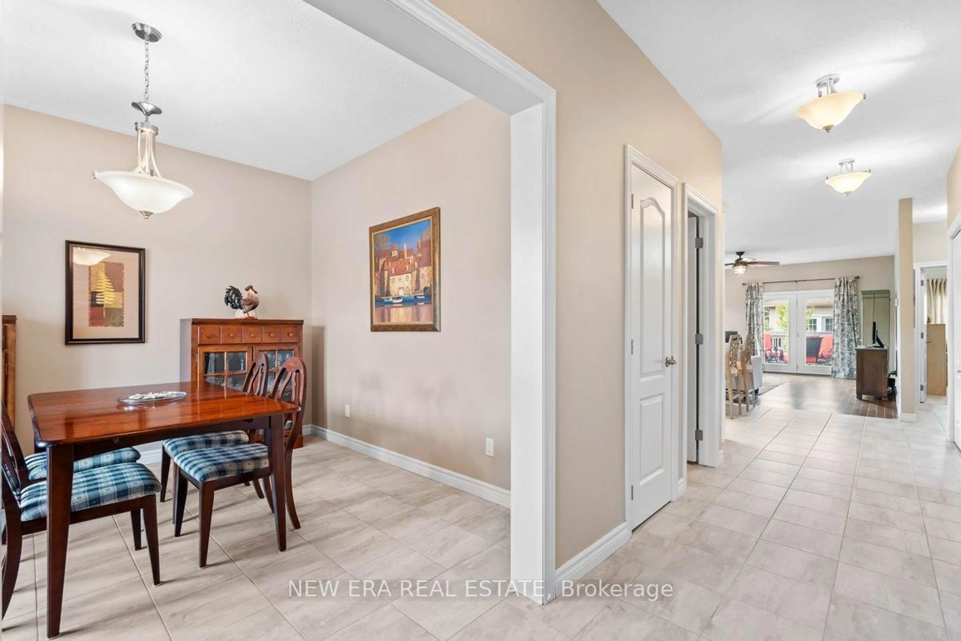 Indoor entryway for 17 Dorchester Dr, Prince Edward County Ontario K0K 3L0