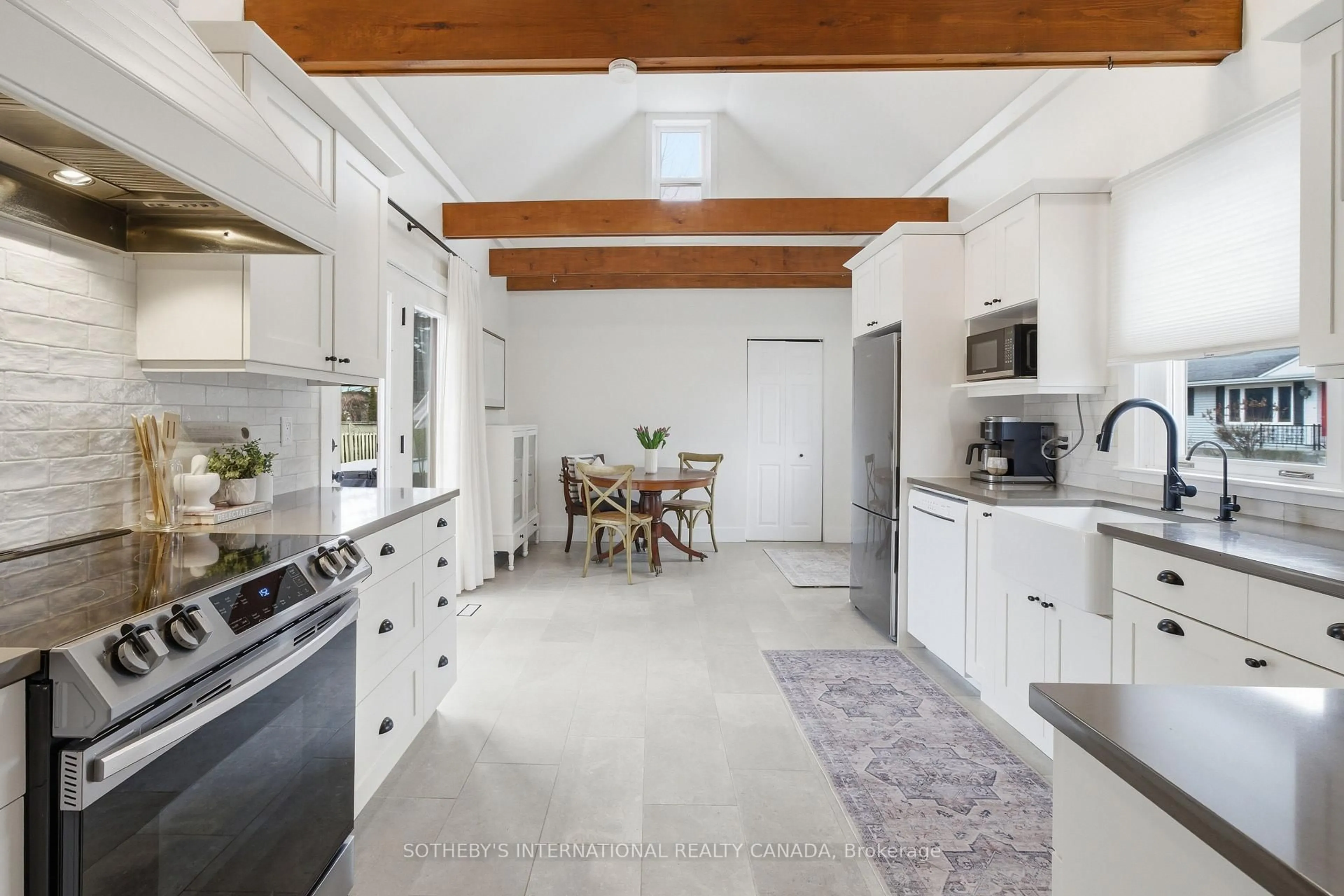 Unknown for 35 Lake St, Prince Edward County Ontario K0K 2T0