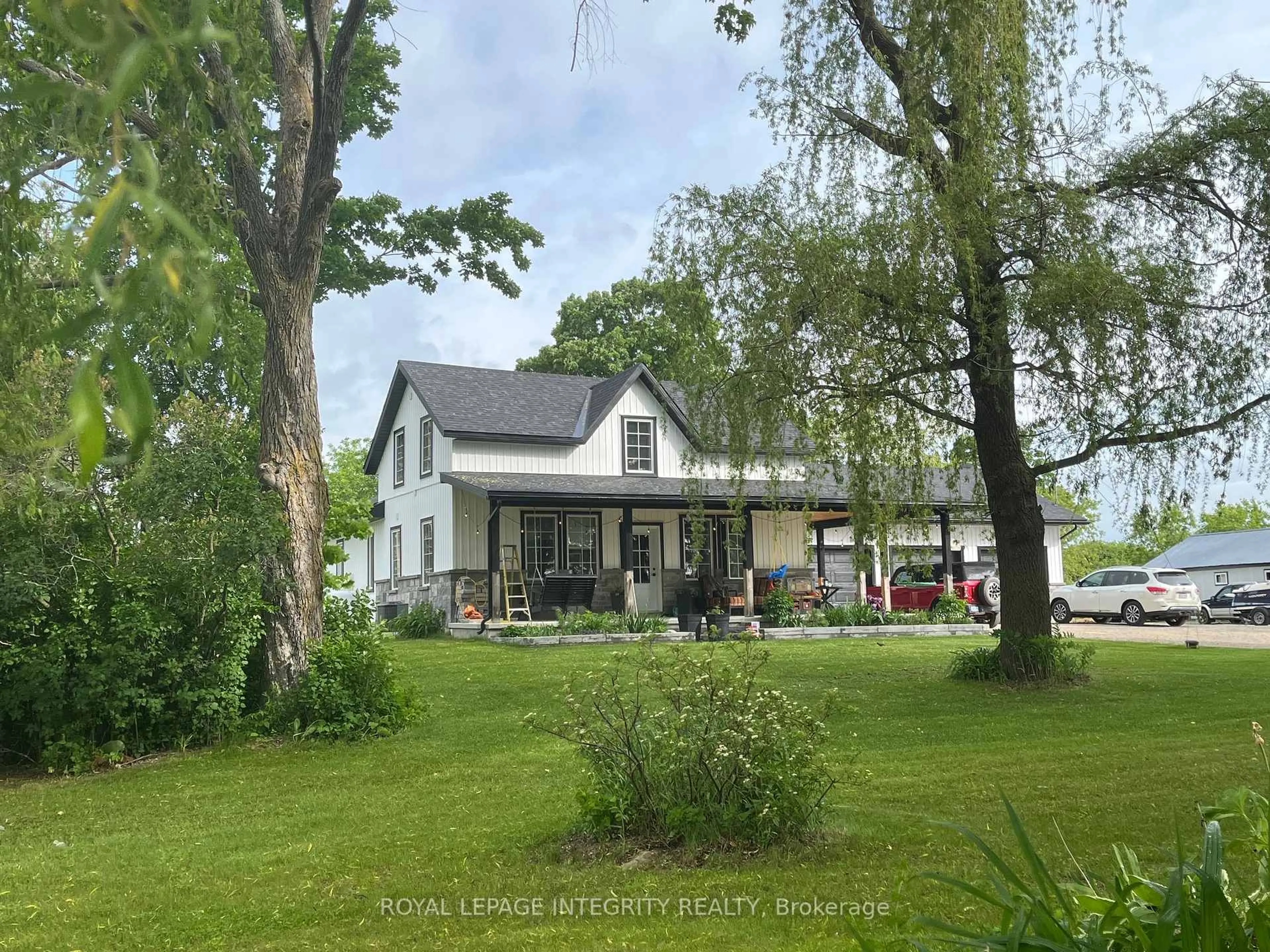 A pic from outside/outdoor area/front of a property/back of a property/a pic from drone, street for 210 Wayside Dr, Perth Ontario K7H 3C8