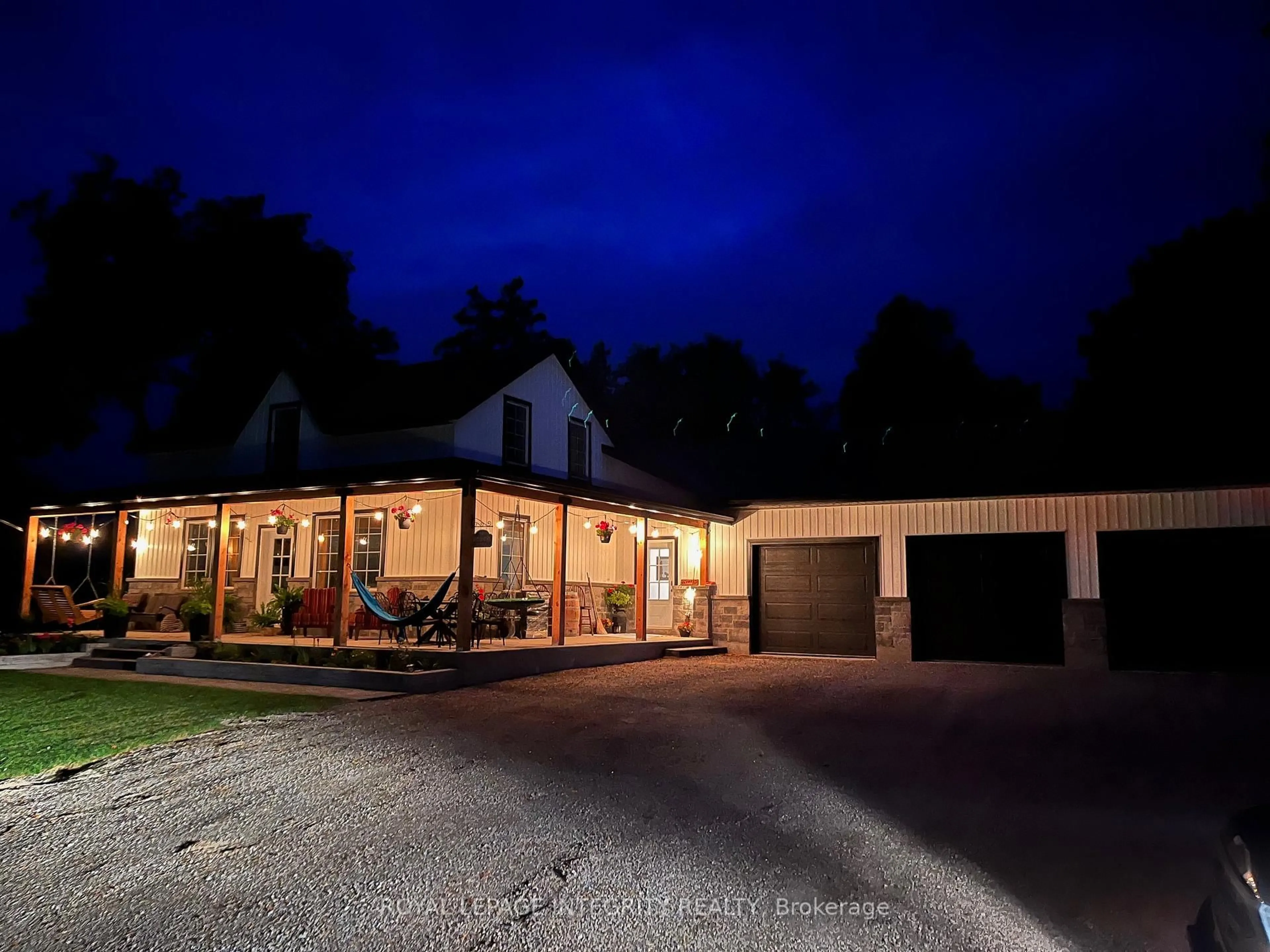 A pic from outside/outdoor area/front of a property/back of a property/a pic from drone, street for 210 Wayside Dr, Perth Ontario K7H 3C8