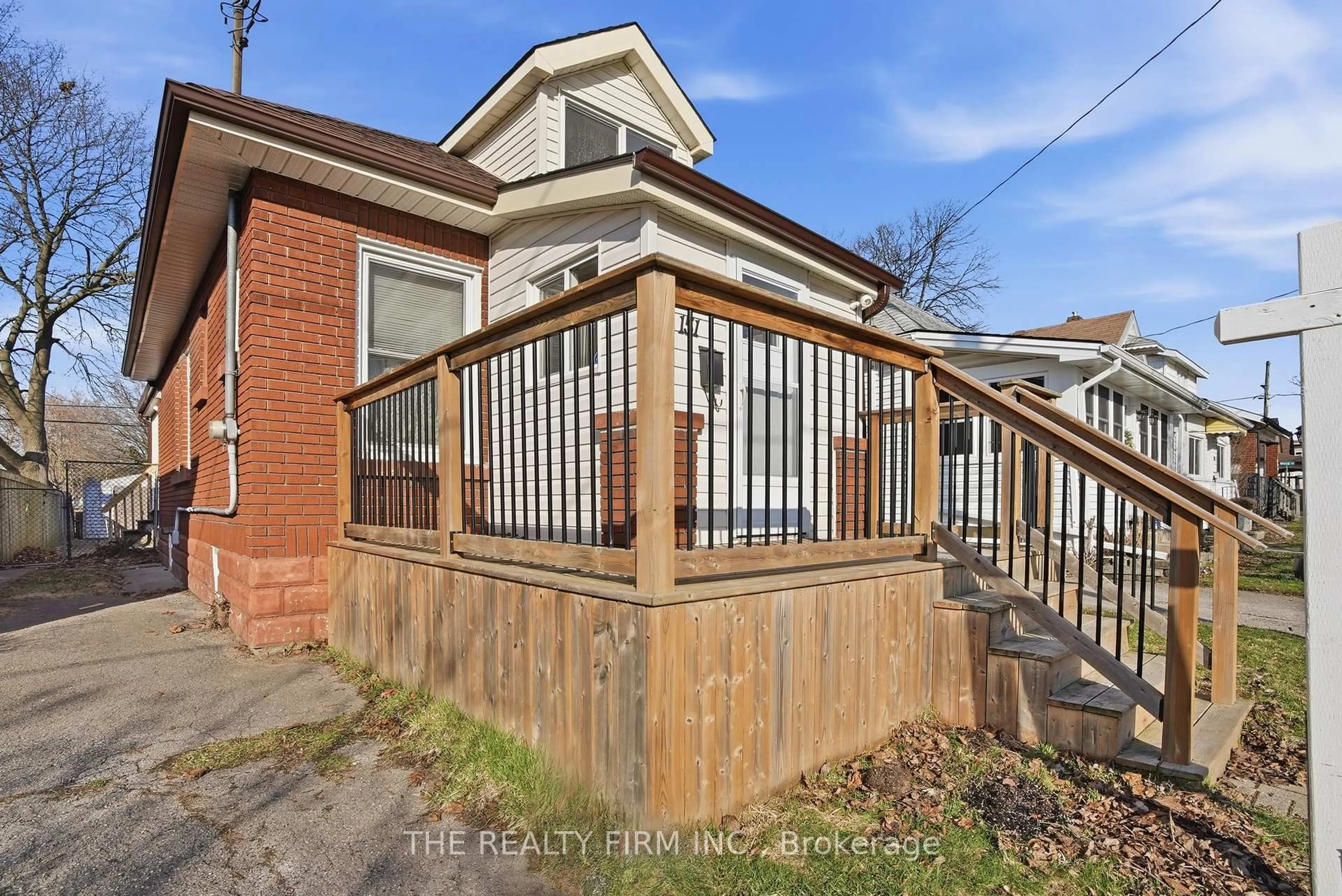 Unknown for 151 Brisbin St, London East Ontario N5Z 2M2