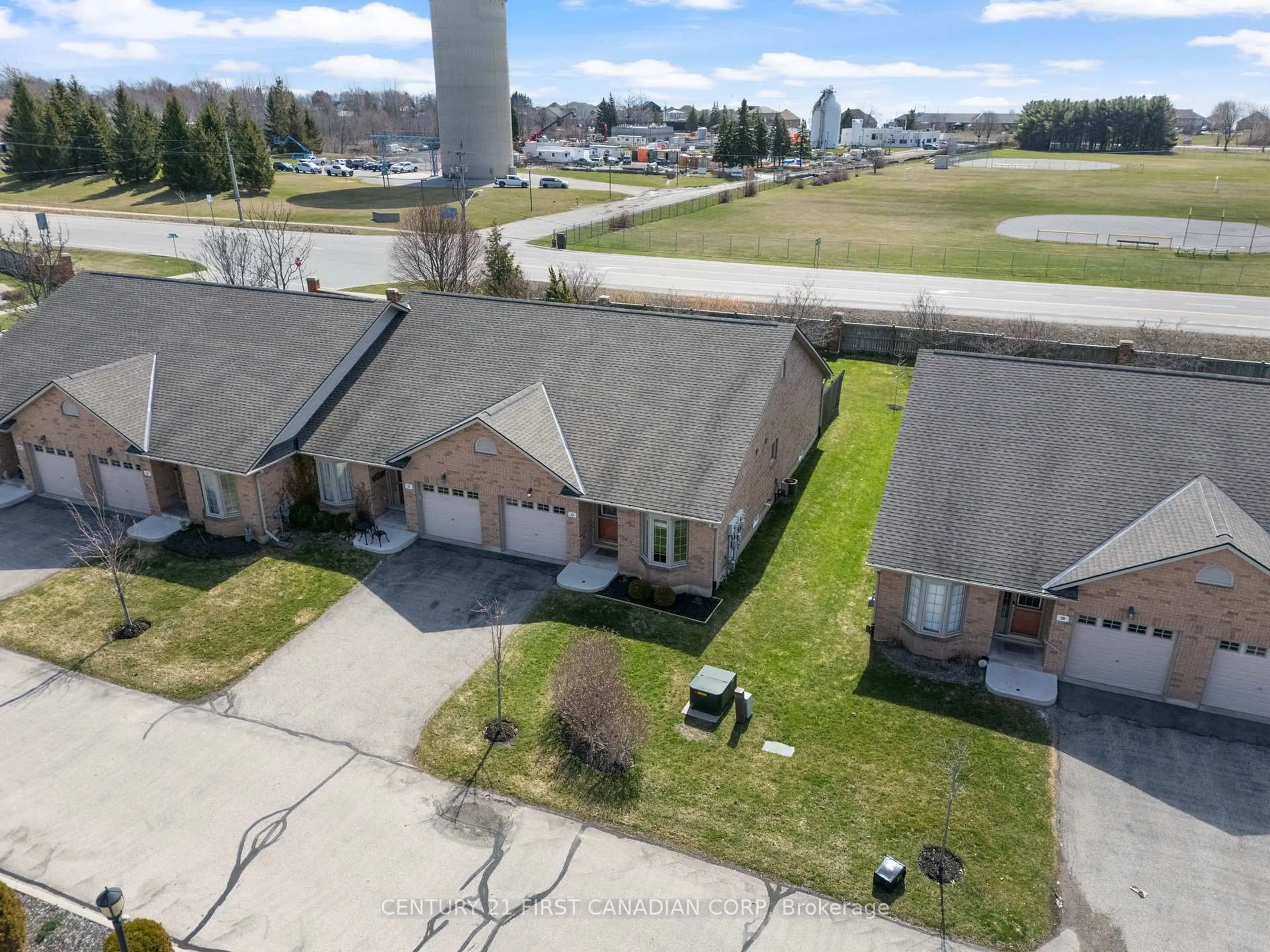 A pic from outside/outdoor area/front of a property/back of a property/a pic from drone, city buildings view from balcony for 19 Somerset Dr #21, Norfolk Ontario N0A 1N7