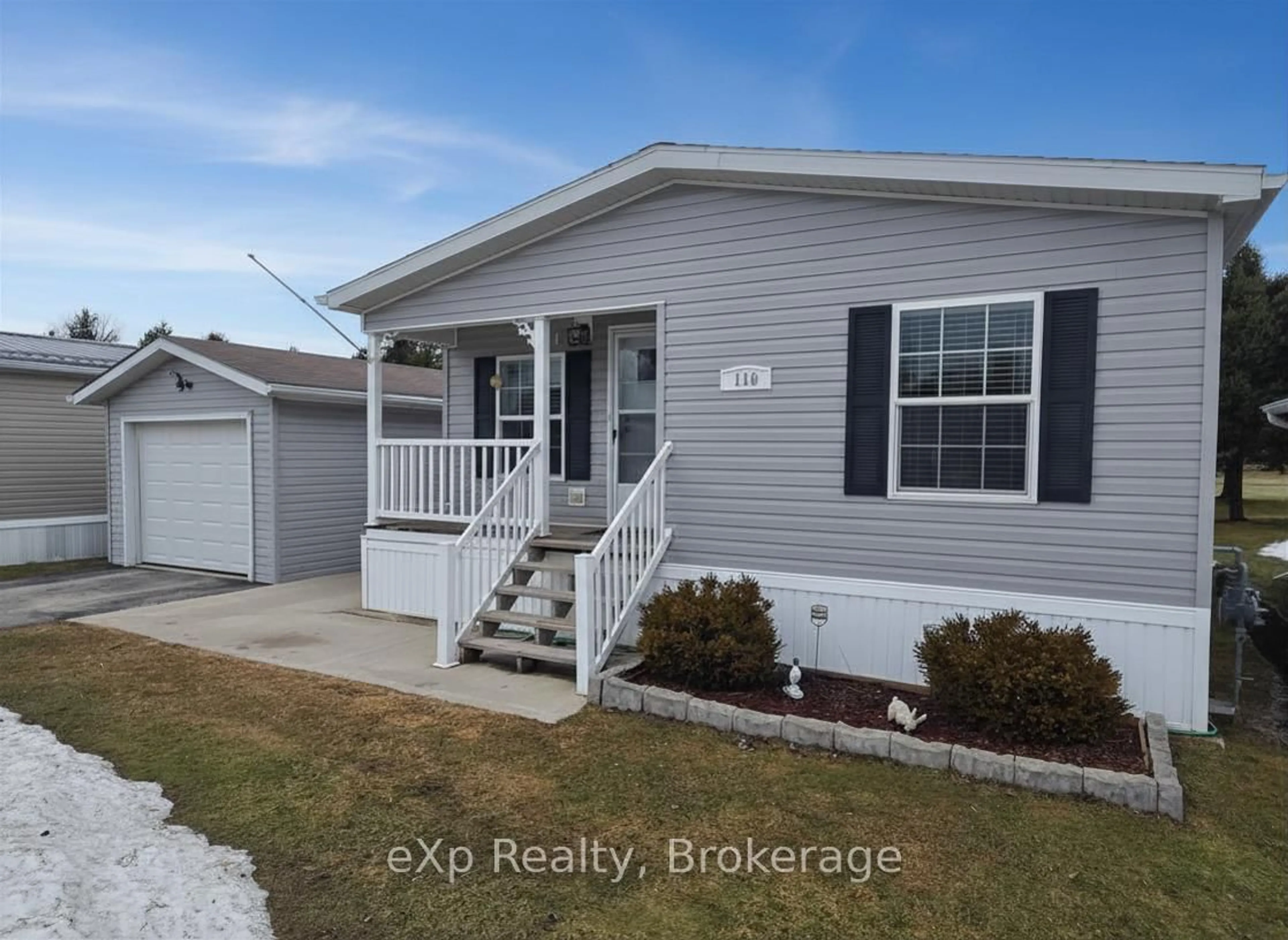 Home with vinyl exterior material, water/lake/river/ocean view for 110 Rosewood Dr, Georgian Bluffs Ontario N4K 5N5