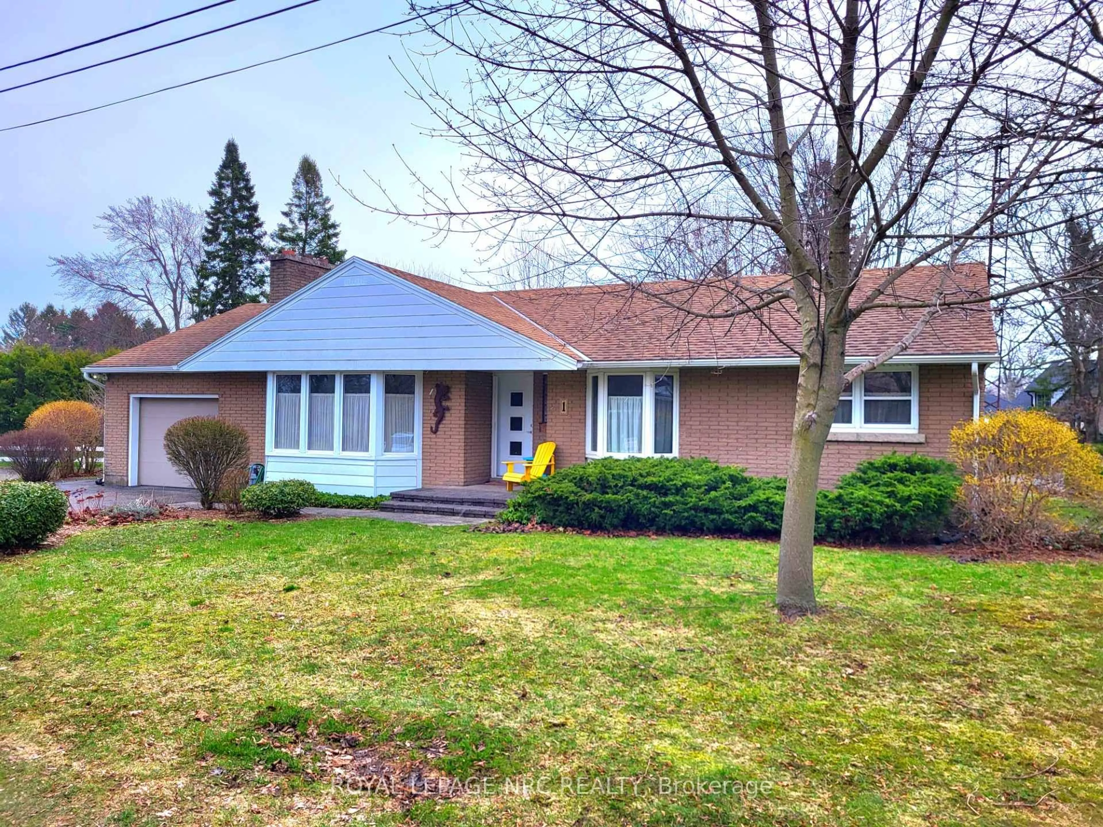 Home with brick exterior material, street for 1 Peachtree Park, Pelham Ontario L0S 1E0