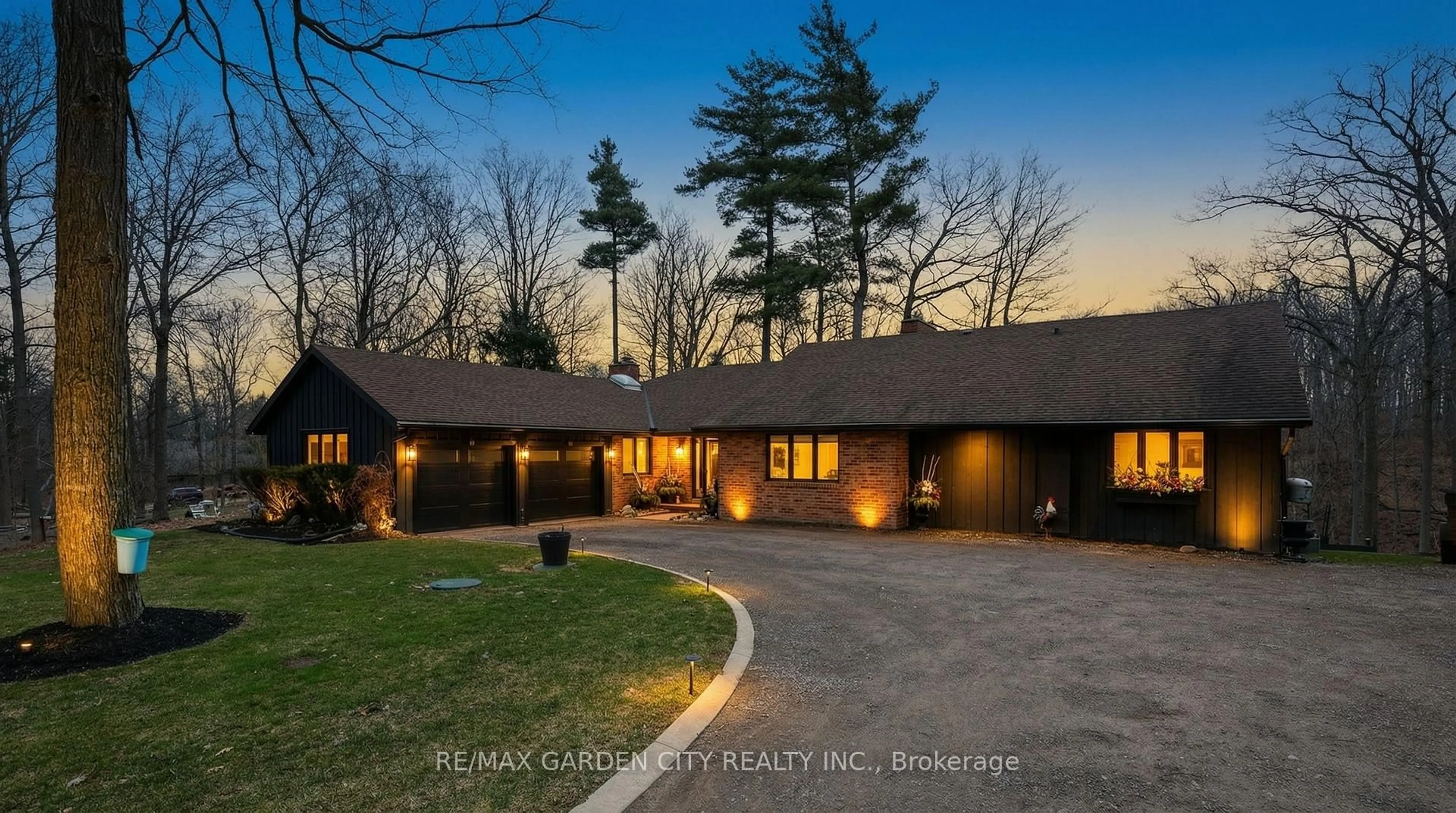 Unknown for 51 Park Rd, Grimsby Ontario L3M 4E7