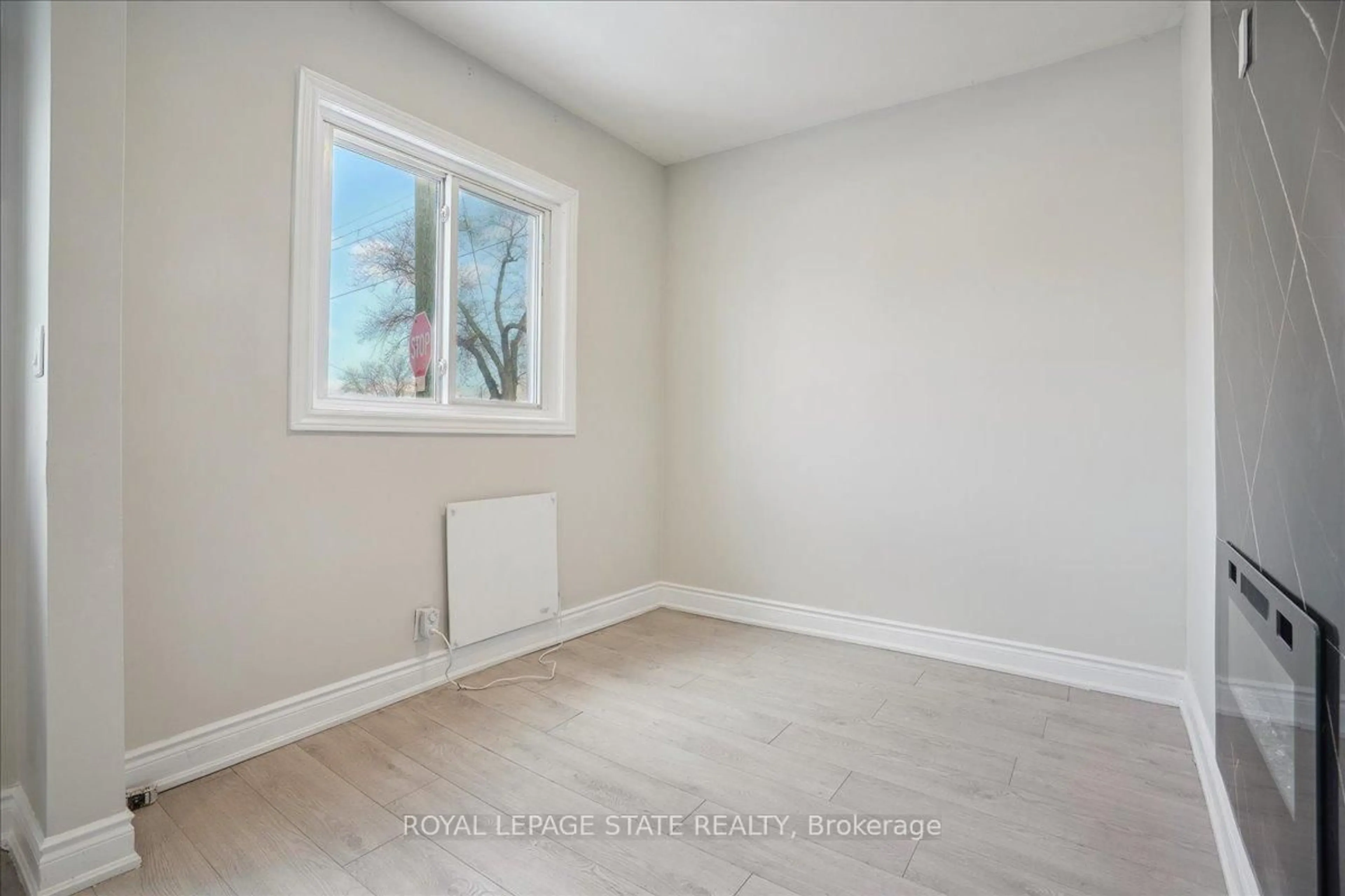 A pic of a room for 510 Britannia Ave, Hamilton Ontario L8H 1Z6