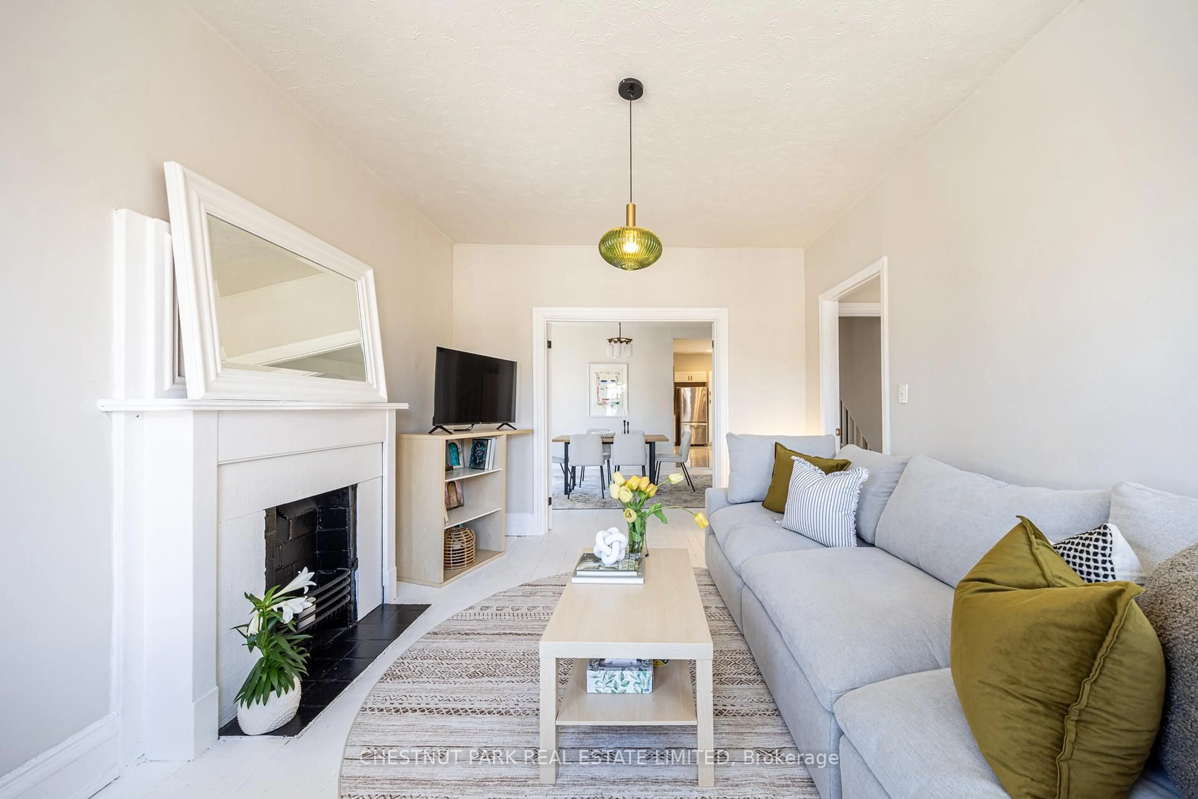 Living room with furniture, unknown for 177 Charlton Ave, Hamilton Ontario L8P 2C8