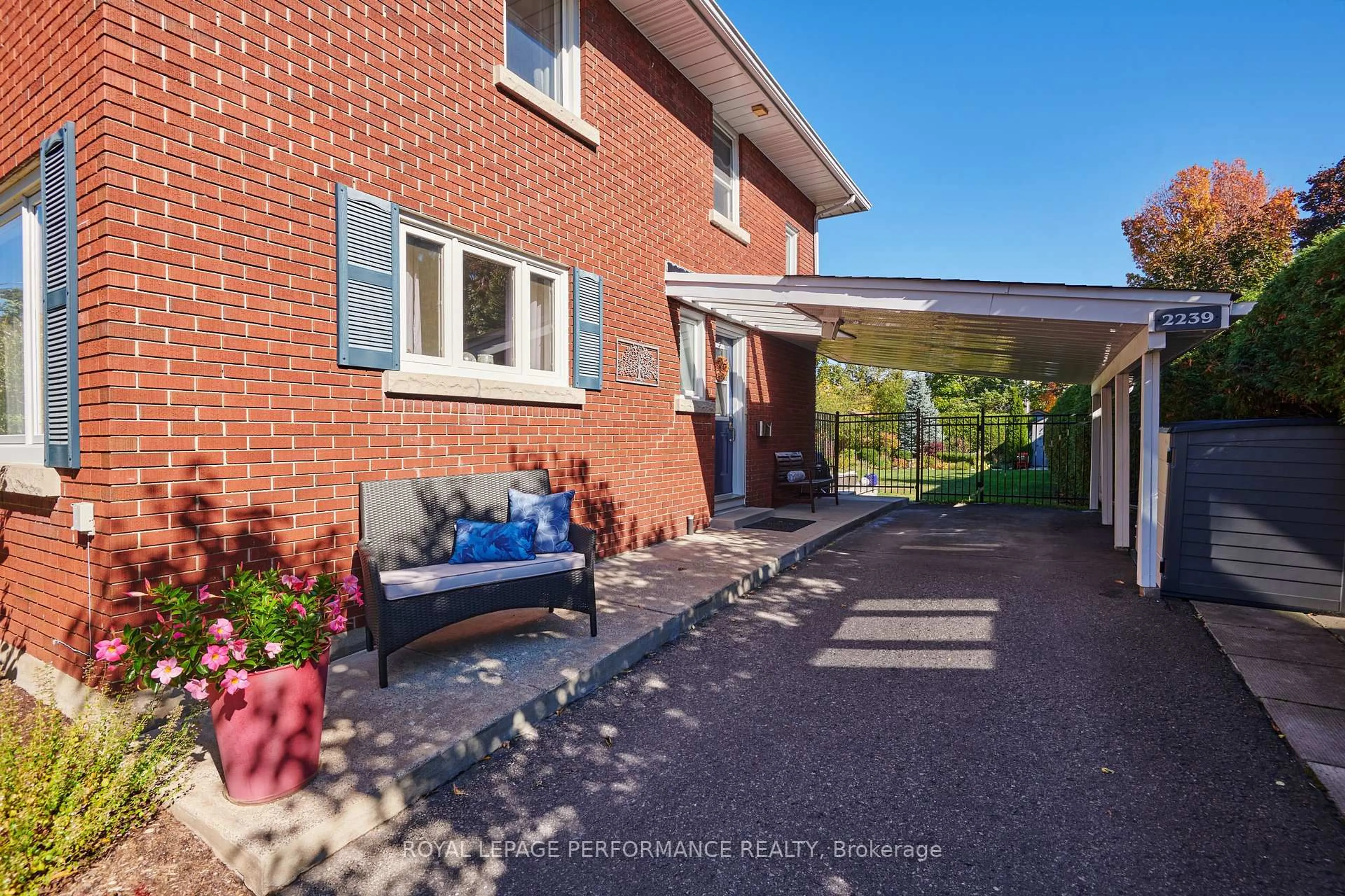 Unknown for 2239 Webster Ave, Ottawa Ontario K1H 7H1