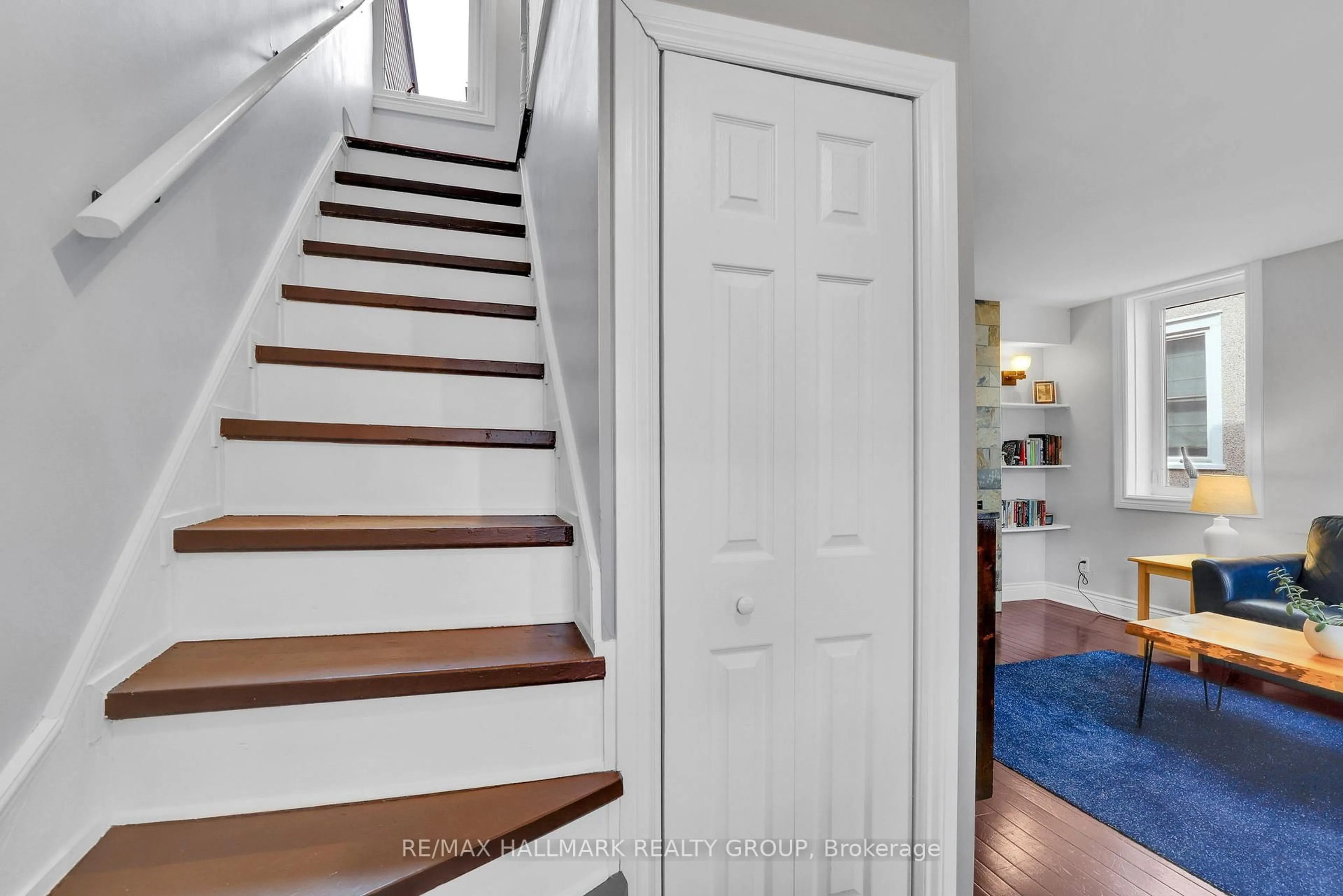 Indoor entryway for 30 Adelaide St, Ottawa Ontario K1S 3S1