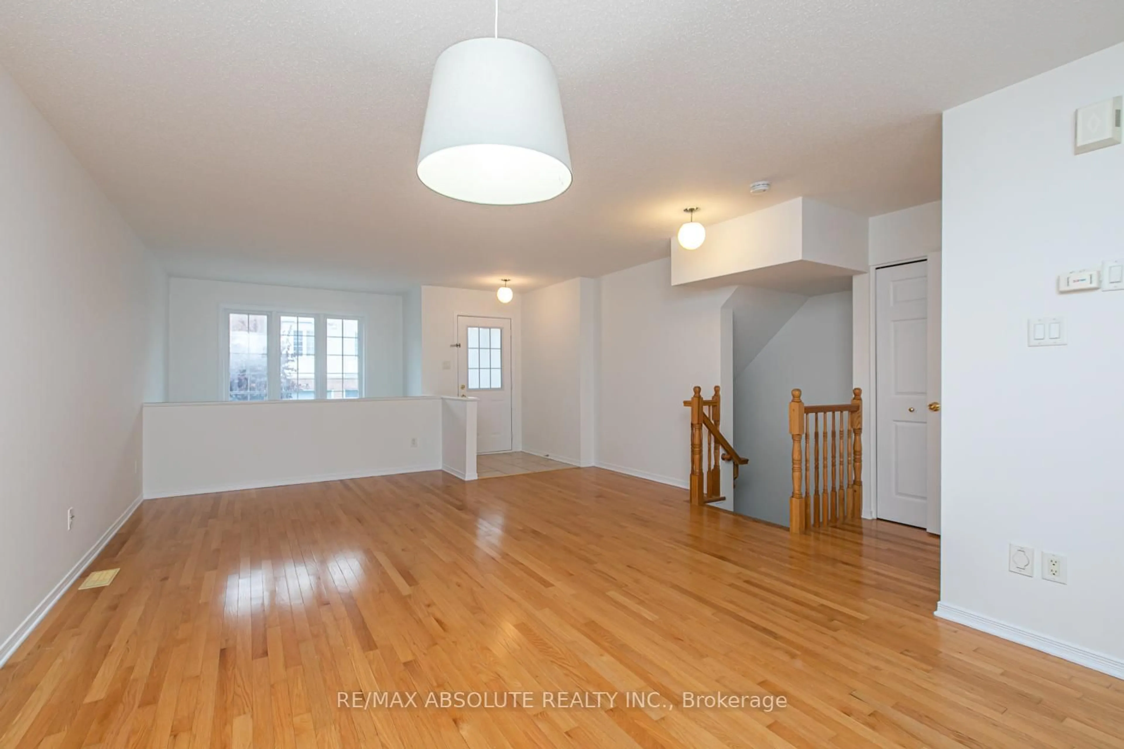 Unknown for 246 Gershwin Private, Ottawa Ontario K2H 1G5