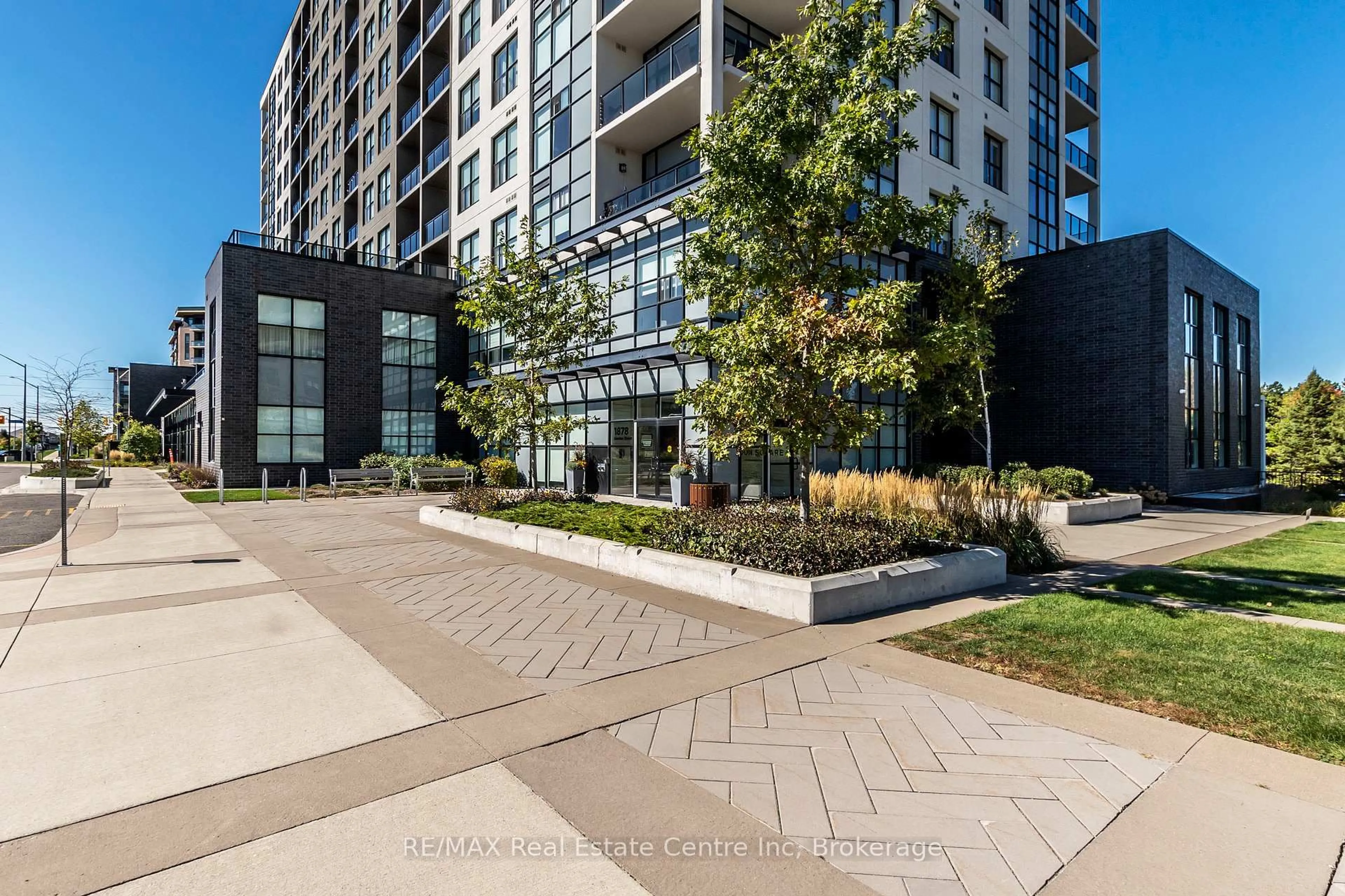 Unknown for 1878 Gordon St #1404, Guelph Ontario N1L 0P4