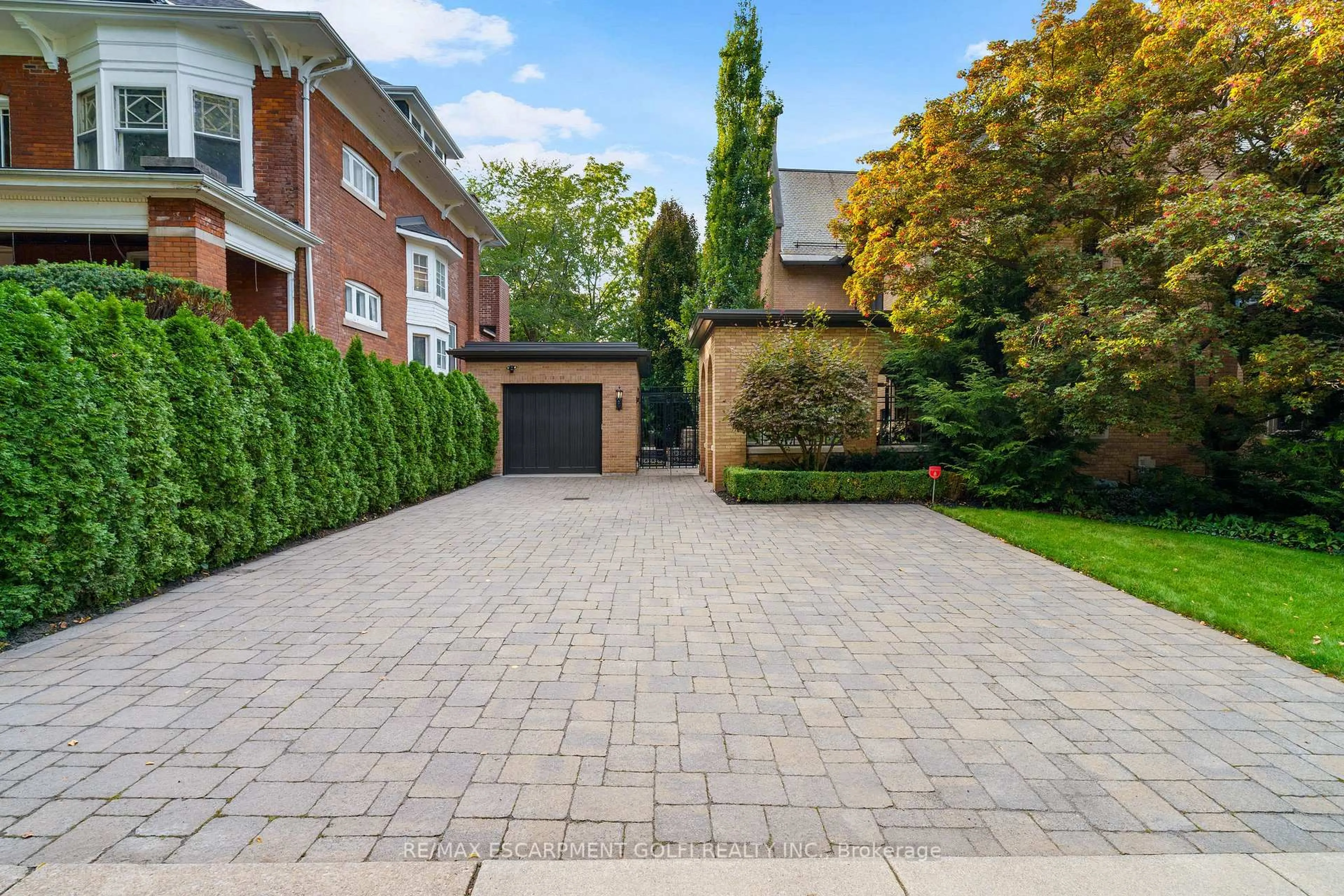 Unknown for 125 Aberdeen Ave, Hamilton Ontario L8P 2P3