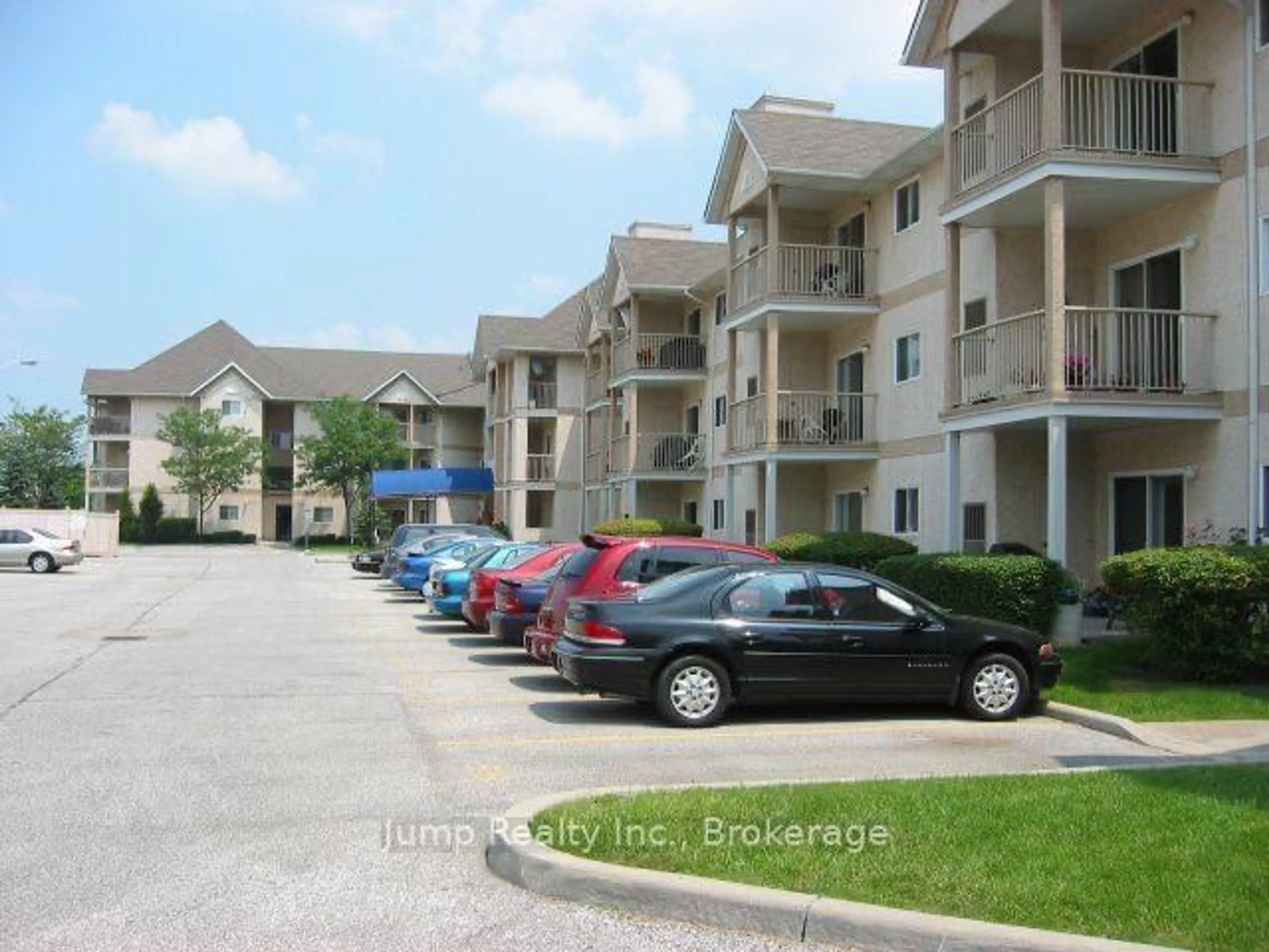 Unknown for 2922 Rivard Ave #209, Windsor Ontario N8T 3N9