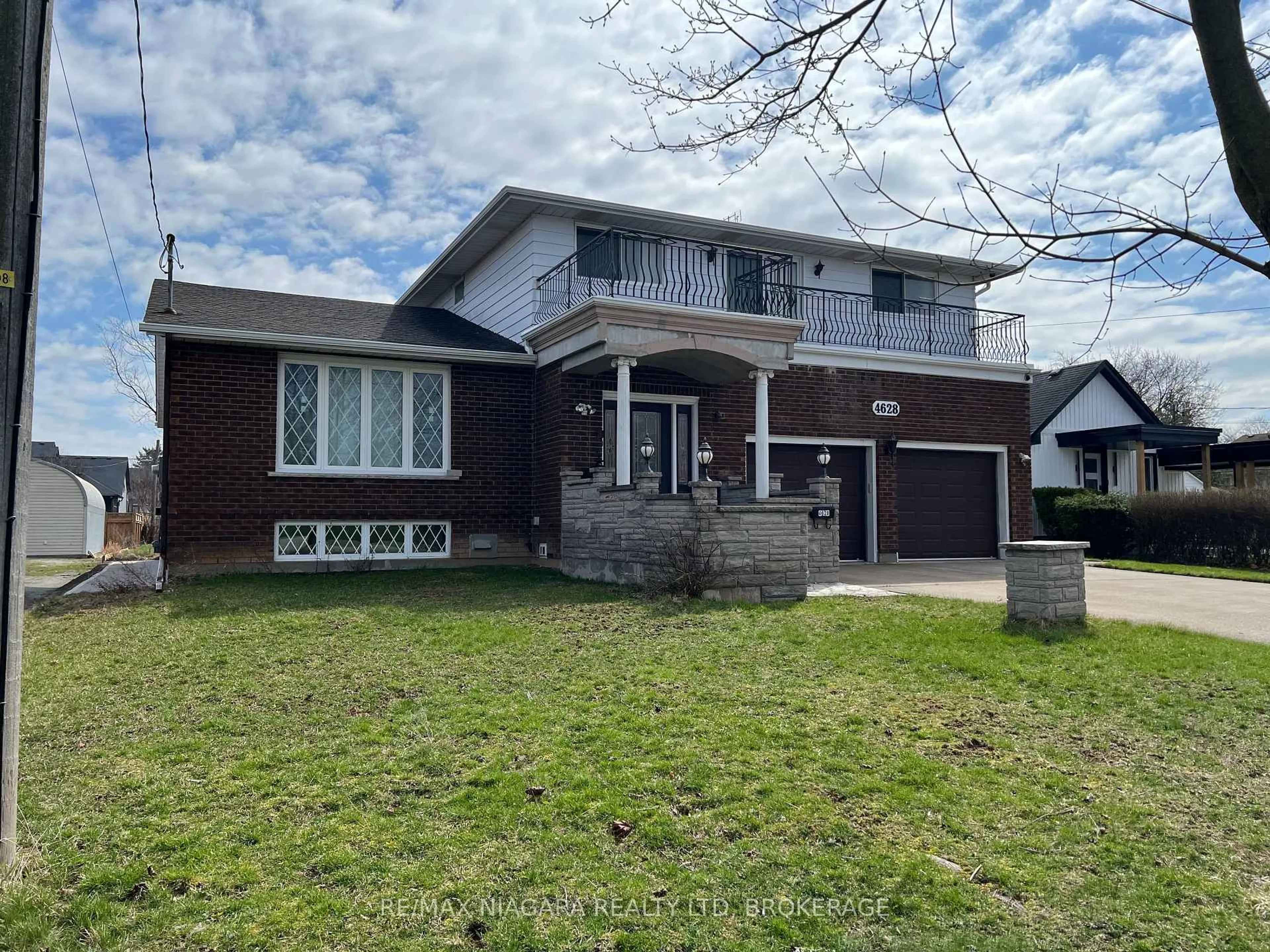 Home with brick exterior material, street for 4628 Baldwin Ave, Niagara Falls Ontario L2H 1N8