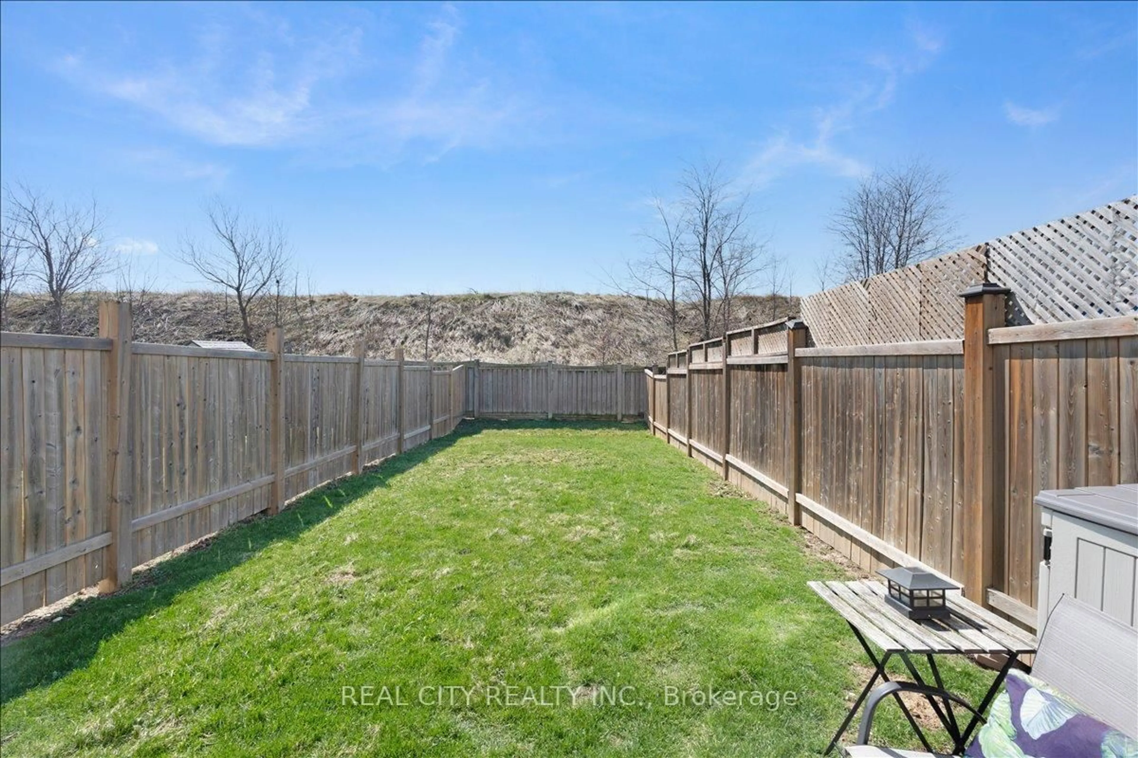 Patio, water/lake/river/ocean view for 26 Crafter Cres, Hamilton Ontario L8J 2V5