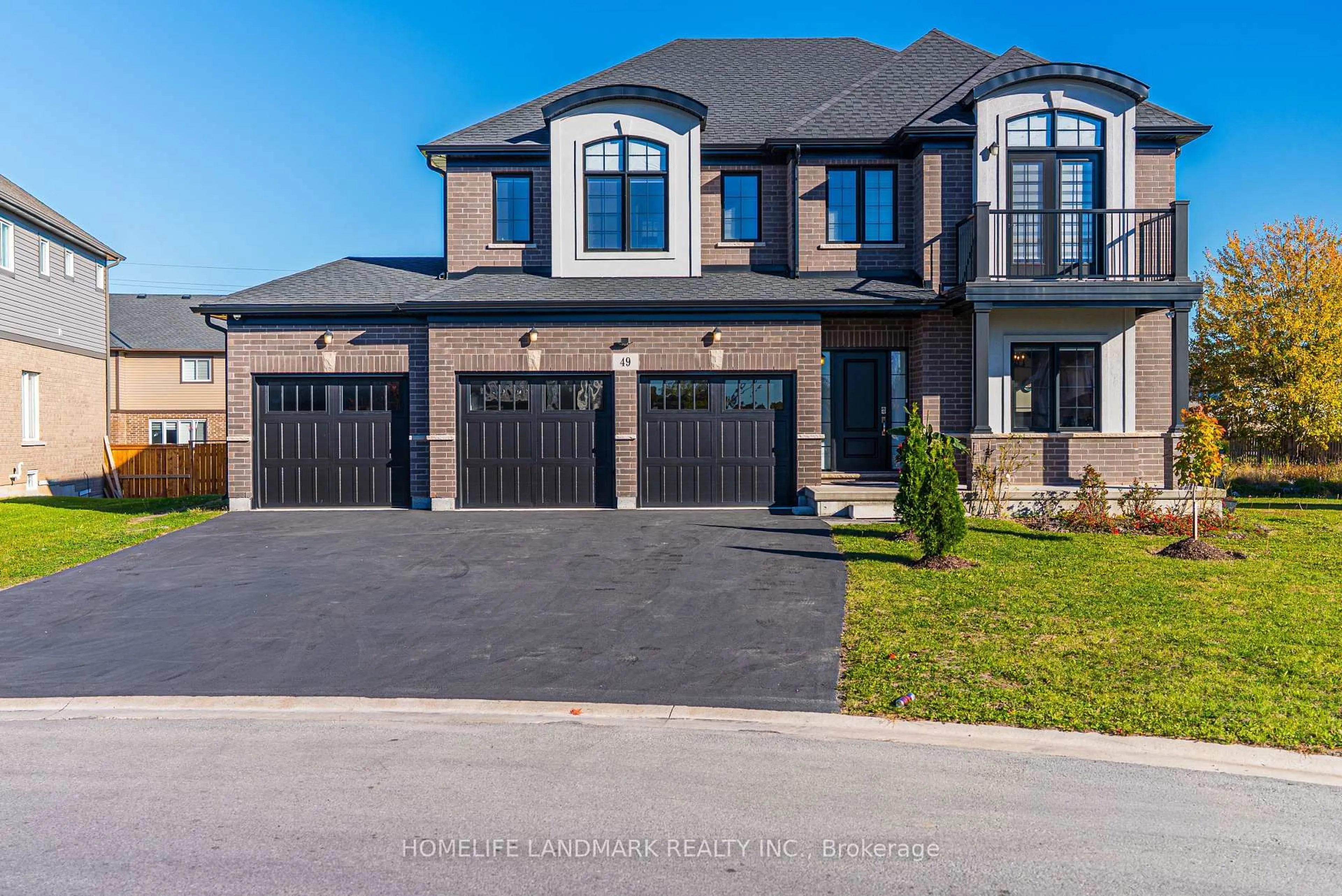 Home with brick exterior material, street for 49 MONARCH St, Welland Ontario L3C 0E6