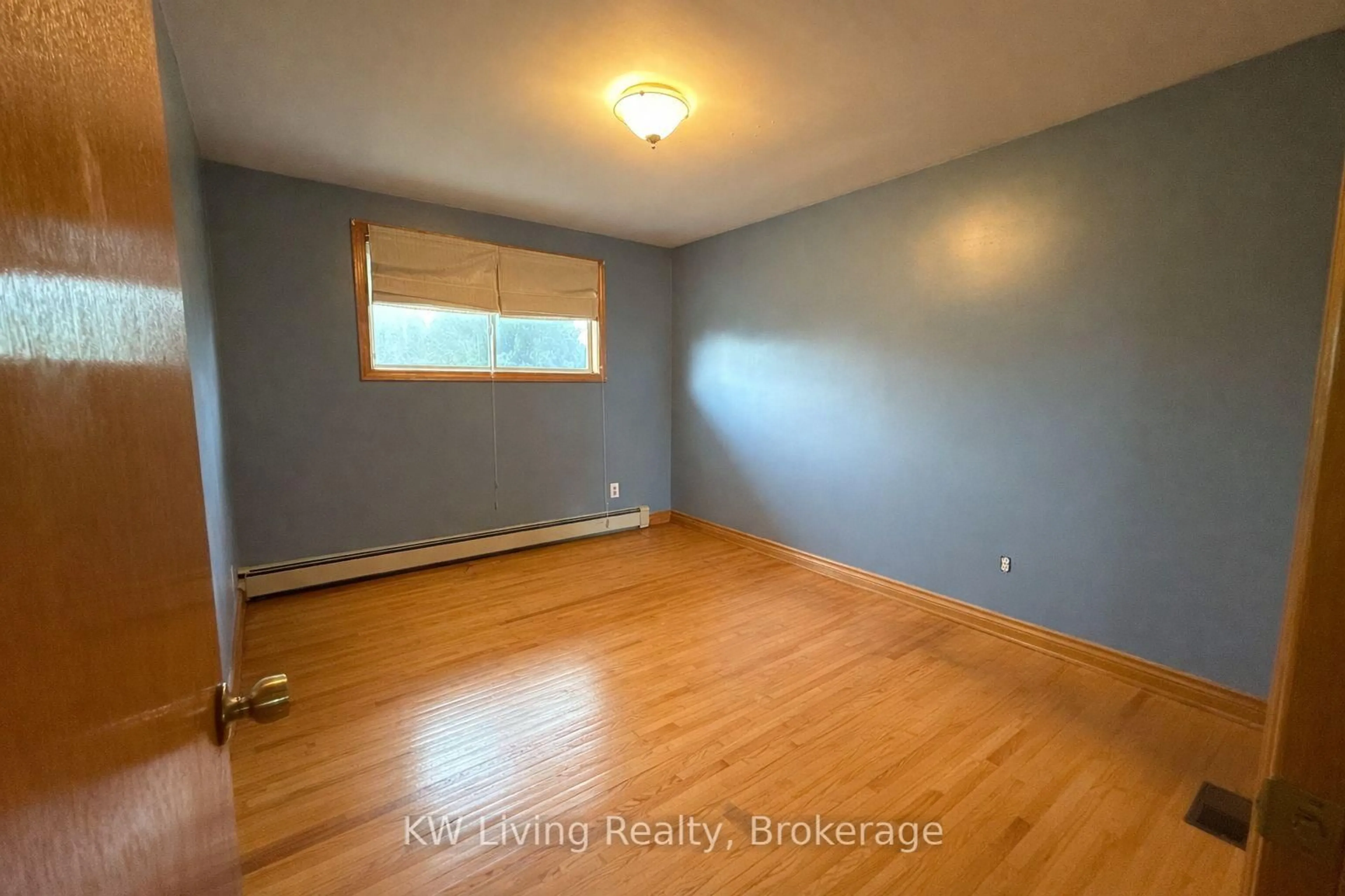 A pic of a room for 21 Scott St, Niagara-on-the-Lake Ontario L0S 1J0