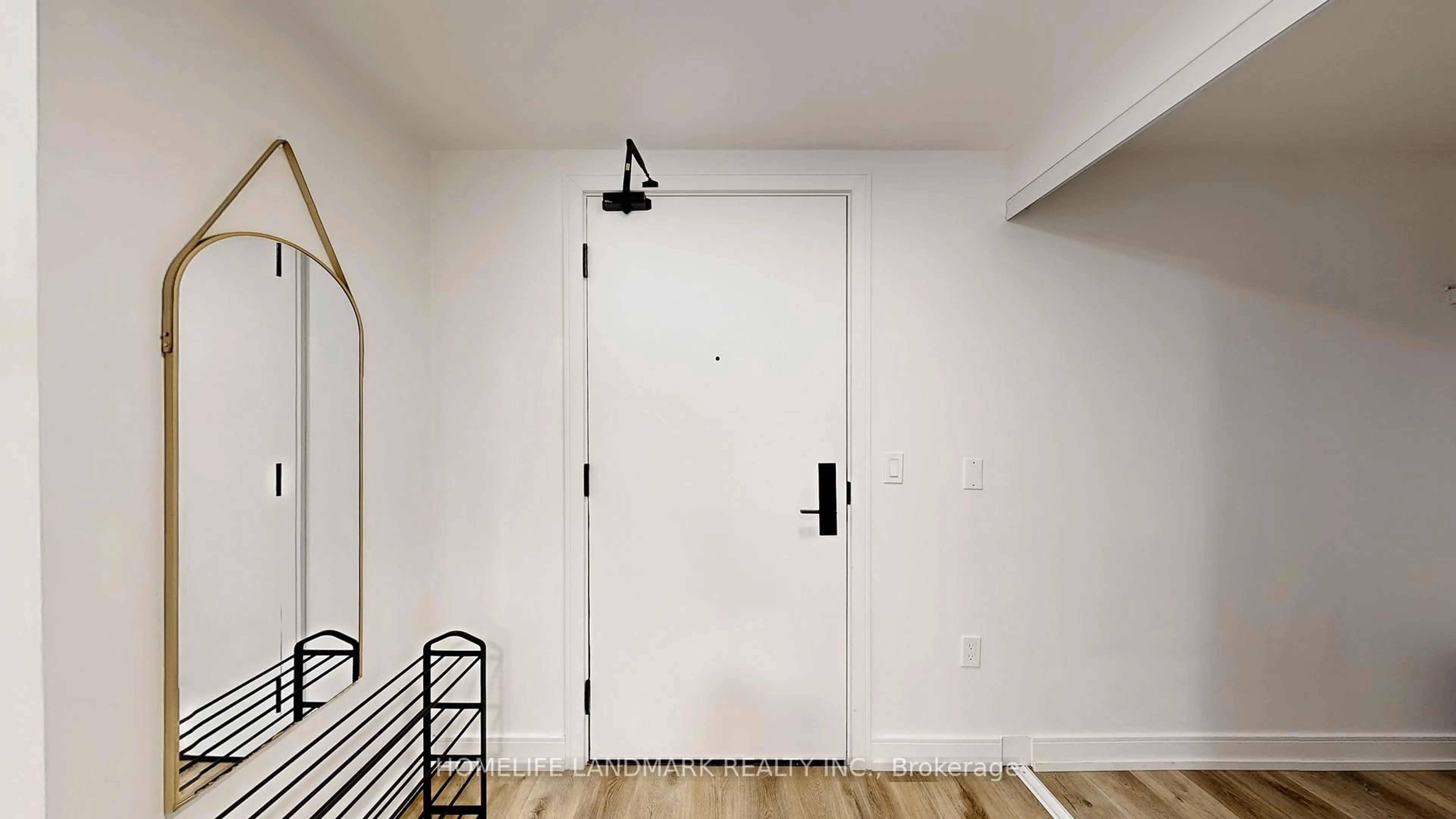 Indoor entryway for 1 Jarvis St, Hamilton Ontario L8R 0A8