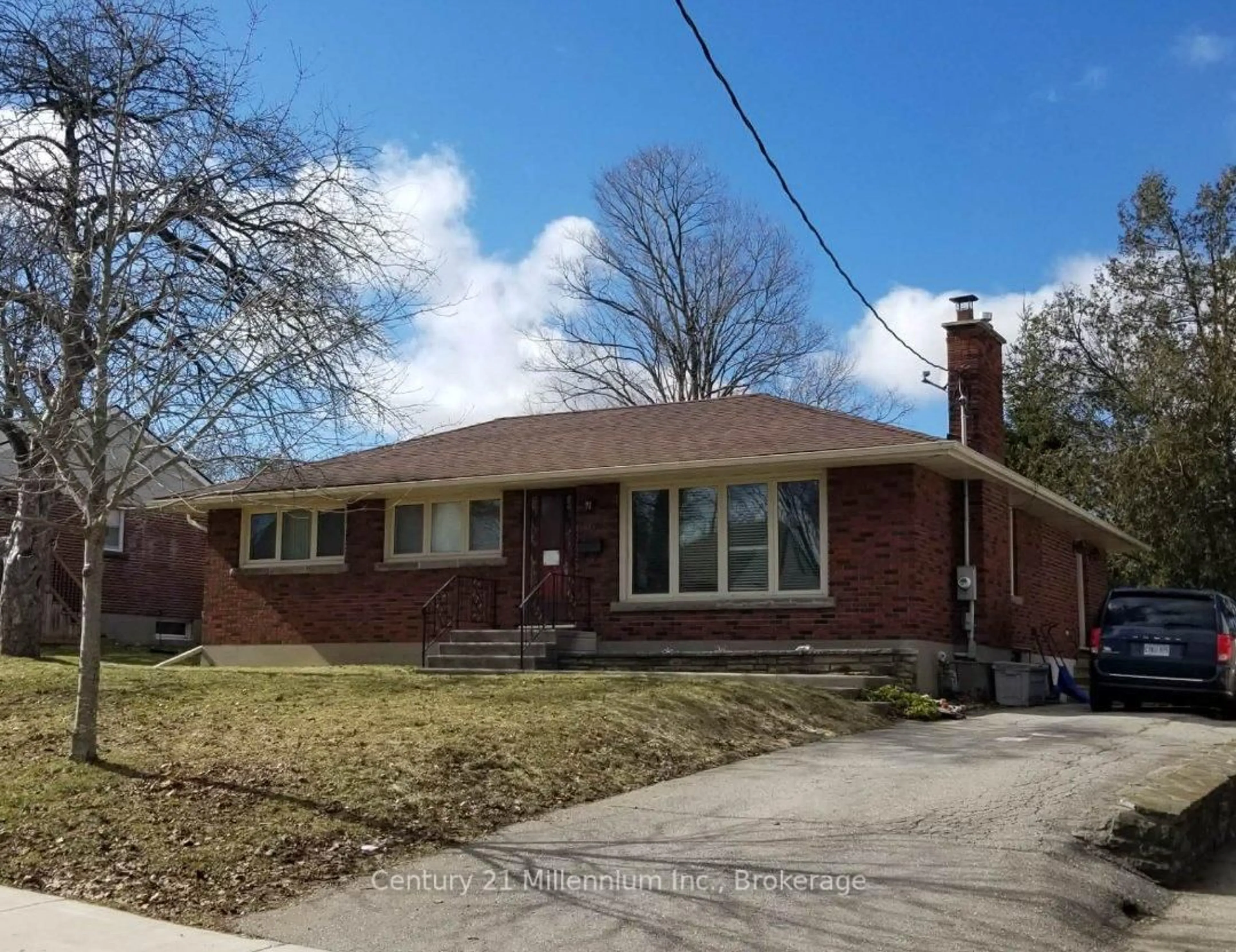 Home with brick exterior material, street for 6 EARLSCOURT Cres, Woodstock Ontario N4S 5H3