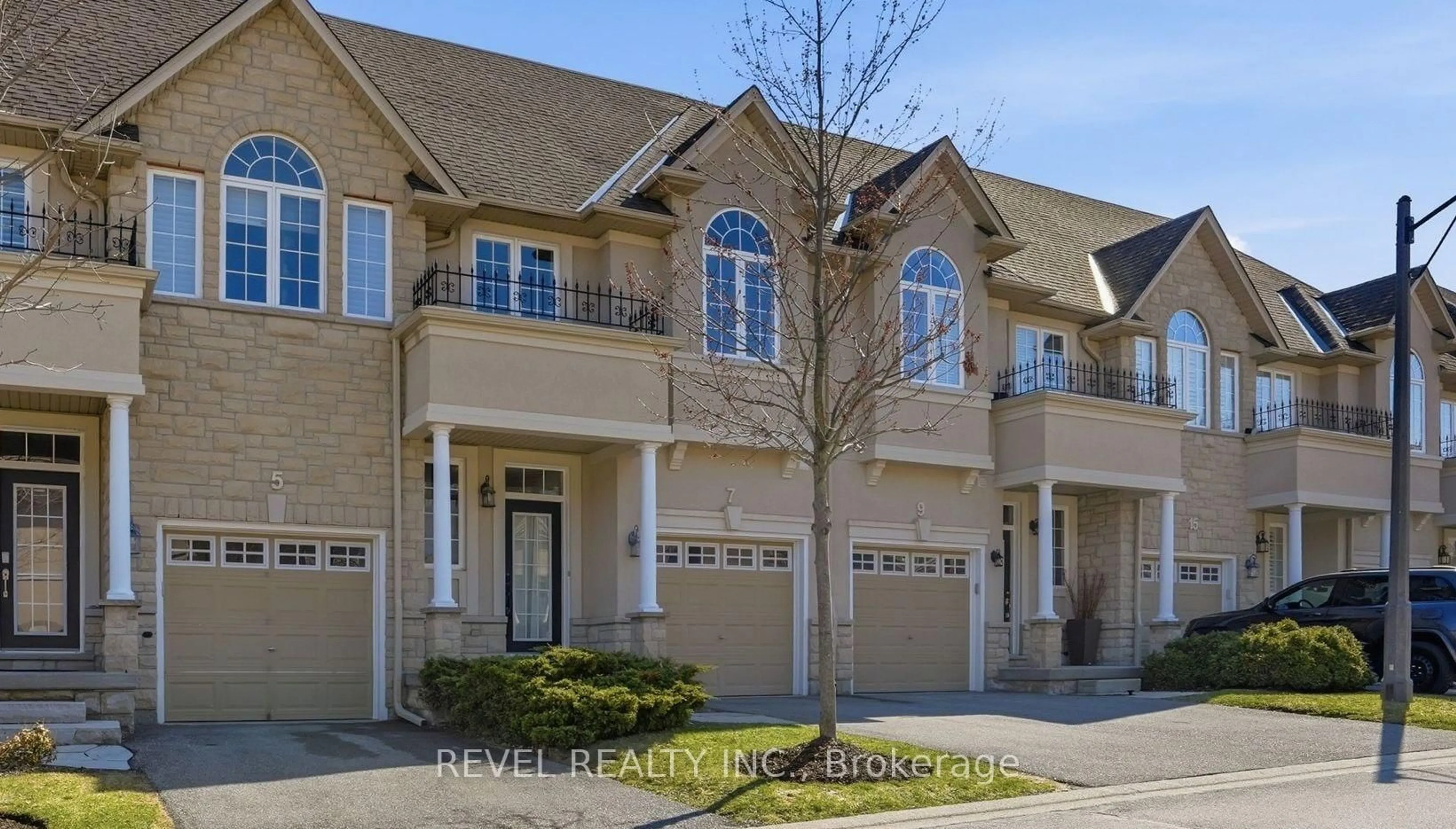 Unknown for 7 FOREST VALLEY Cres, Hamilton Ontario L8H 0A7