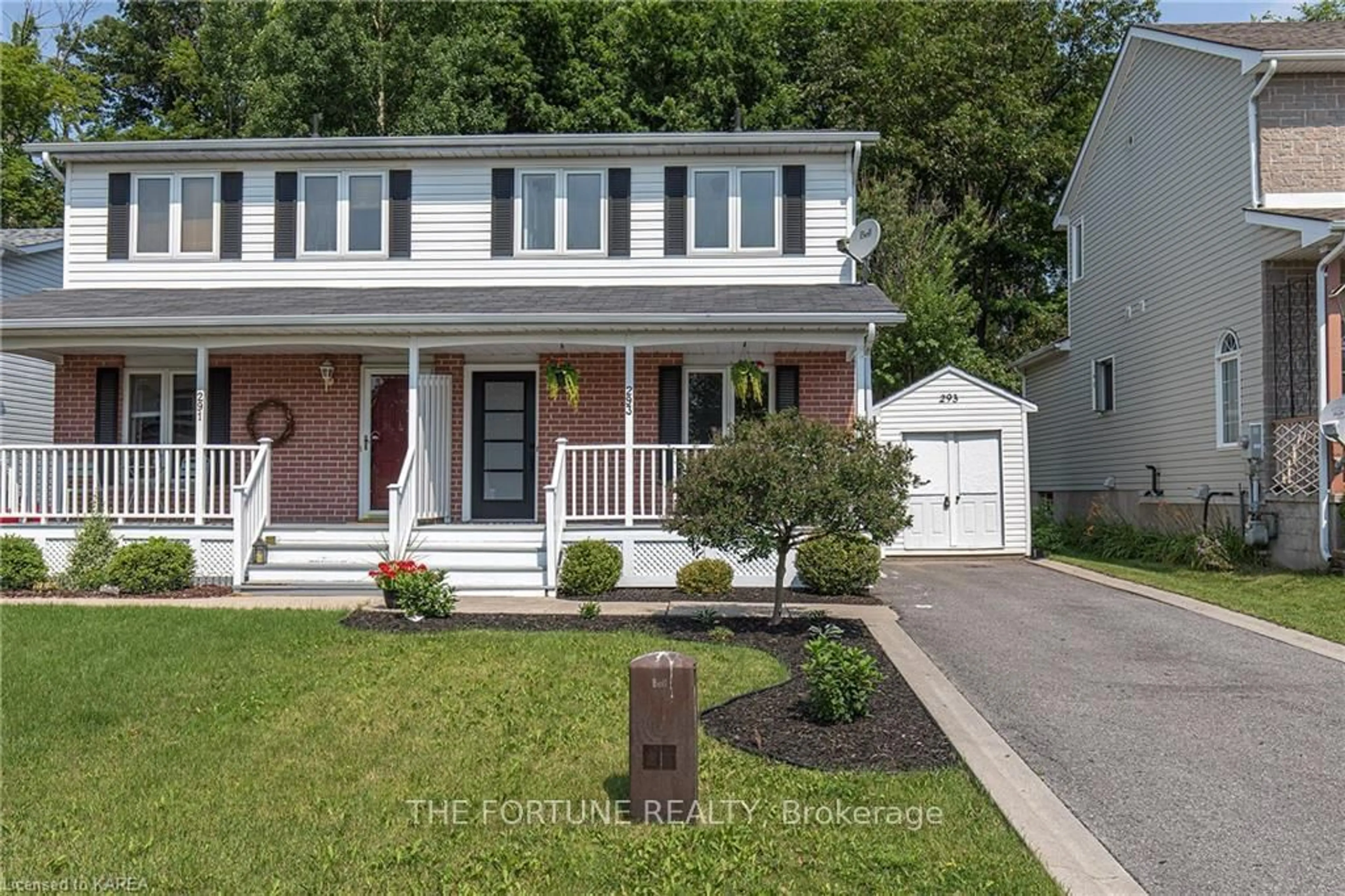 Home with vinyl exterior material, street for 293 Grandtrunk Ave, Kingston Ontario K7M 9E2