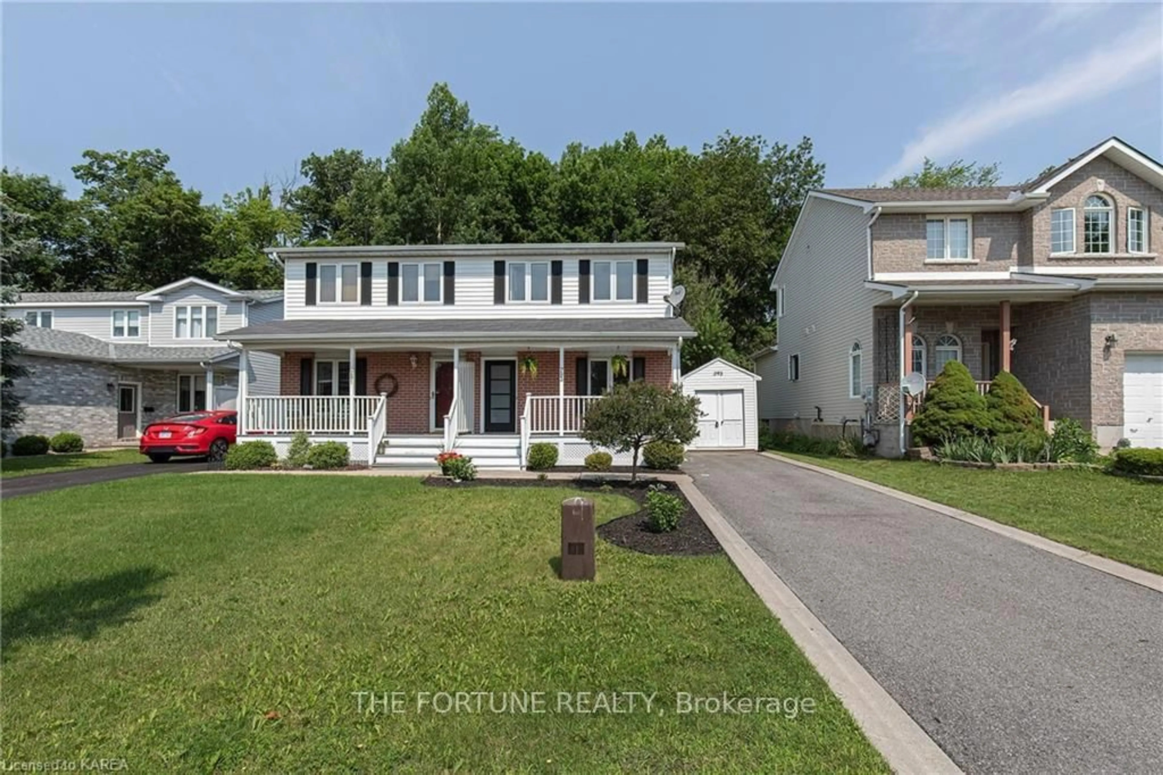 Home with vinyl exterior material, street for 293 Grandtrunk Ave, Kingston Ontario K7M 9E2