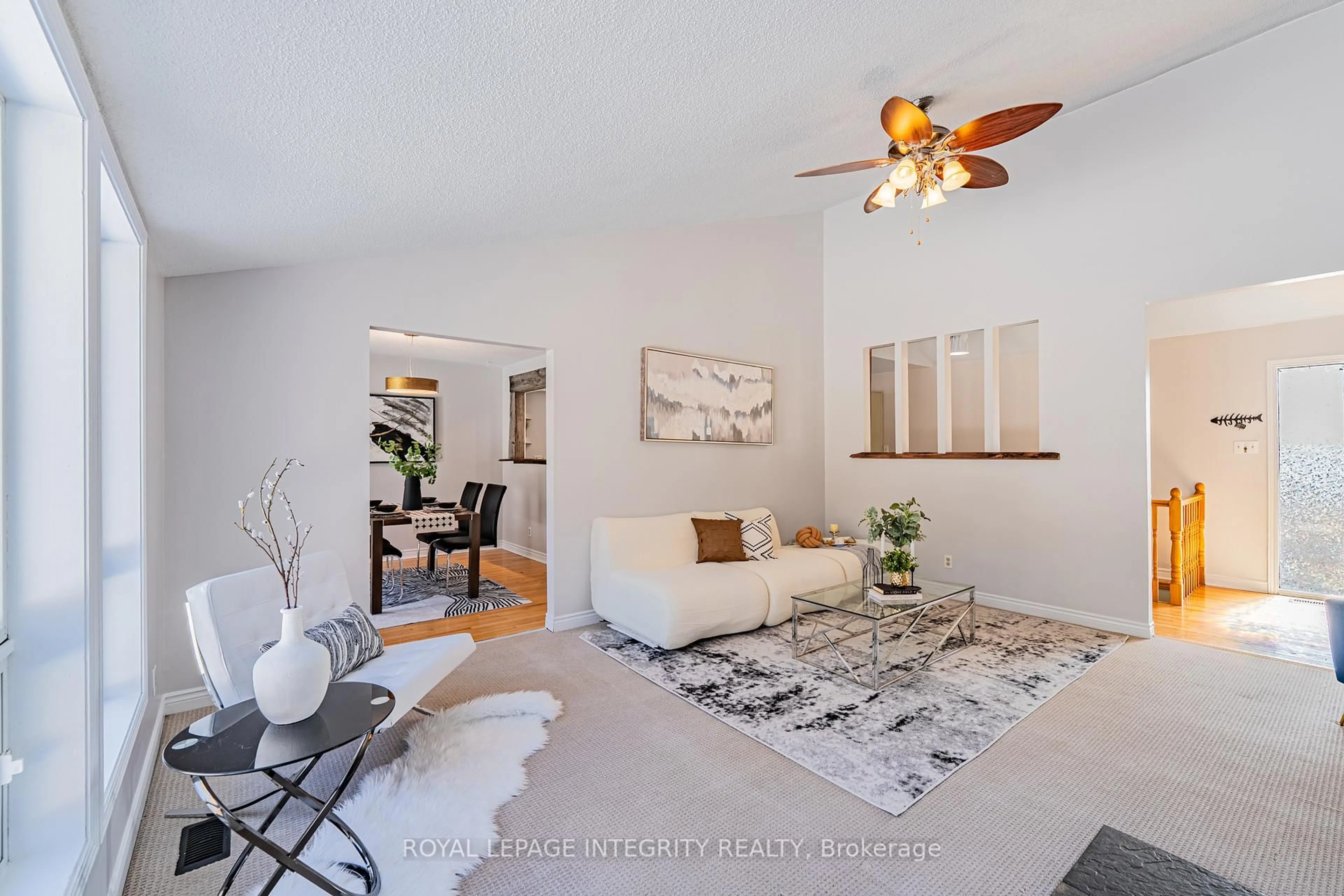 Living room with furniture, unknown for 3976 CARP Rd, Carp Ontario K0A 1L0
