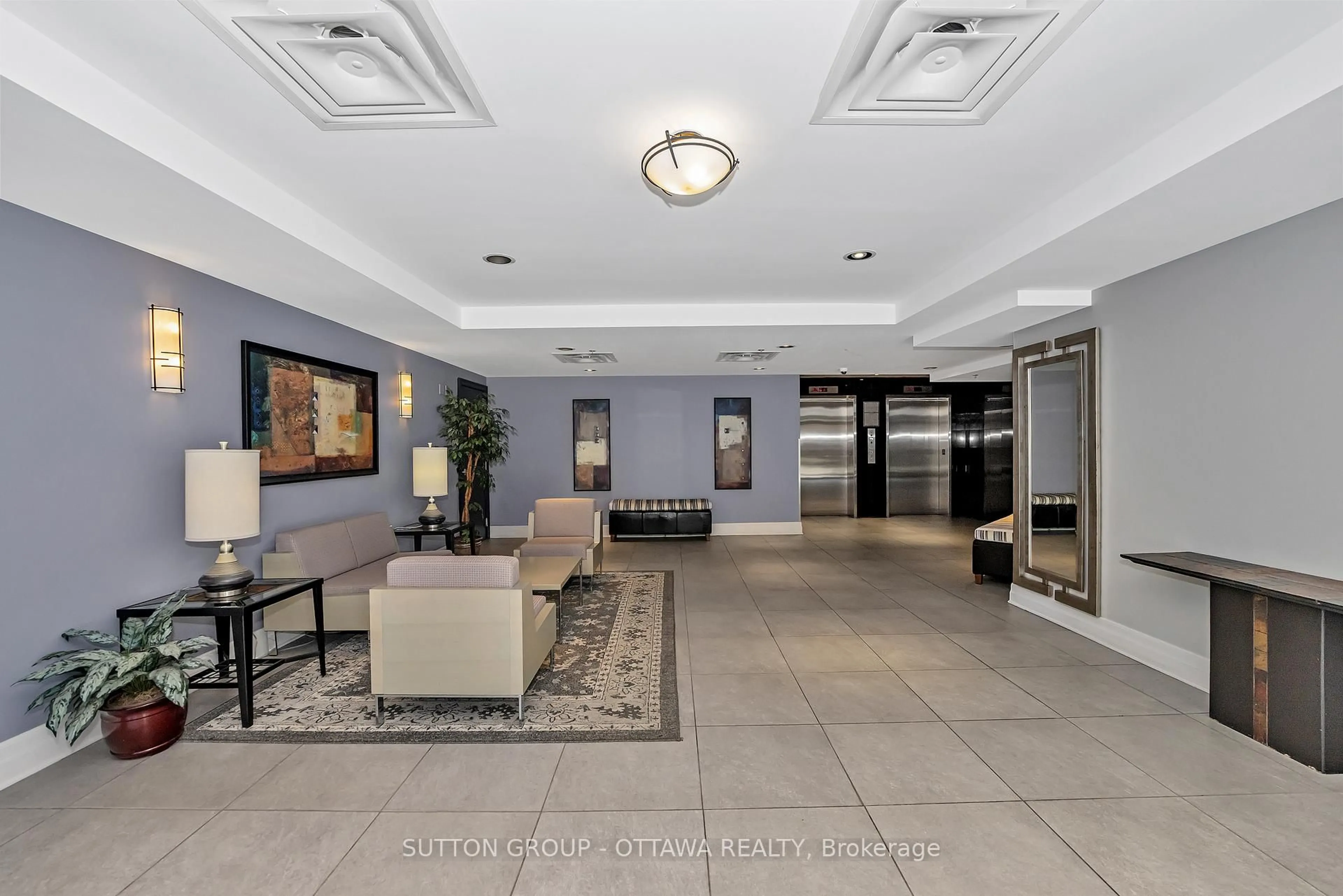 Lobby for 375 Lisgar St #903, Ottawa Ontario K2P 0E3