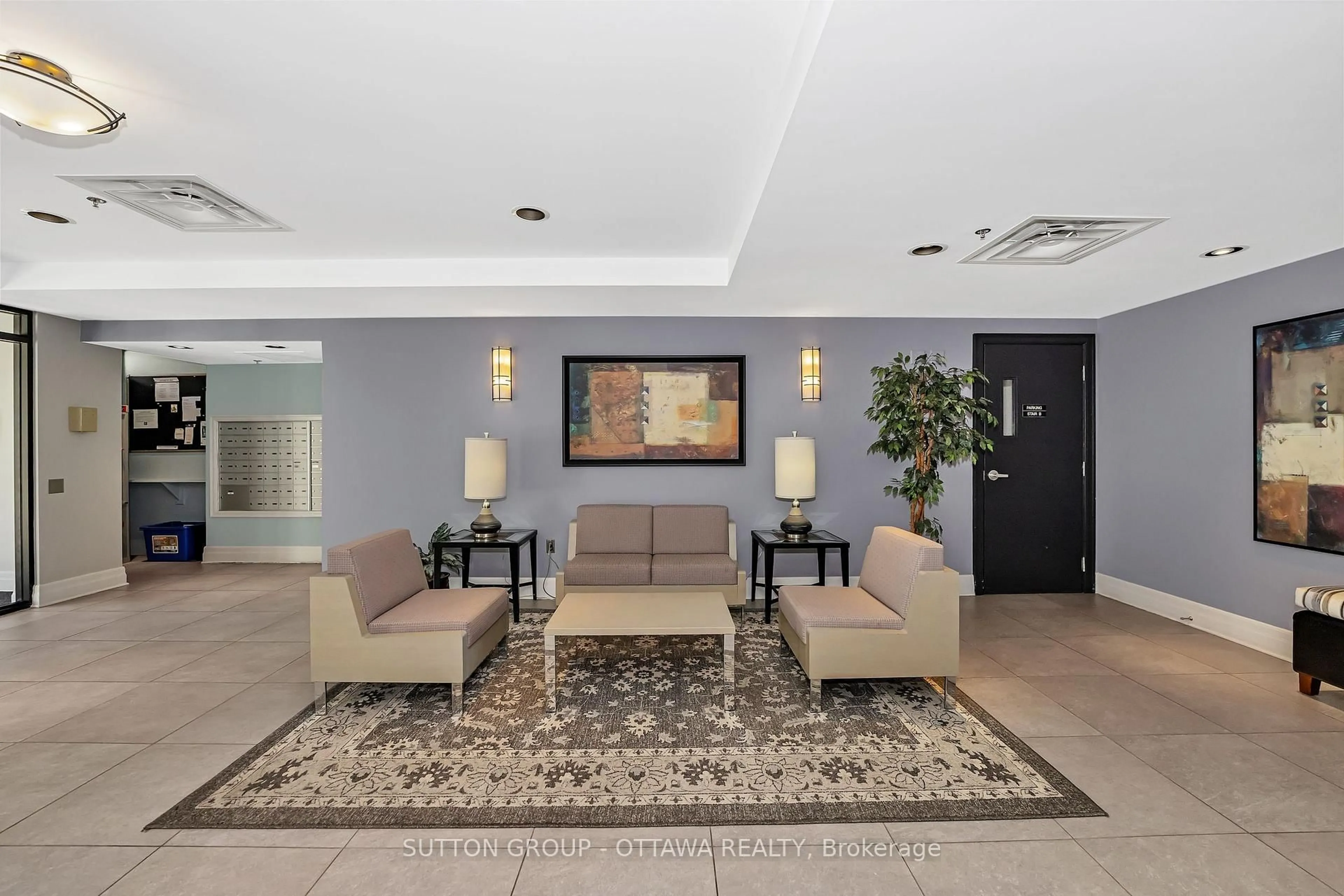 Lobby for 375 Lisgar St #903, Ottawa Ontario K2P 0E3