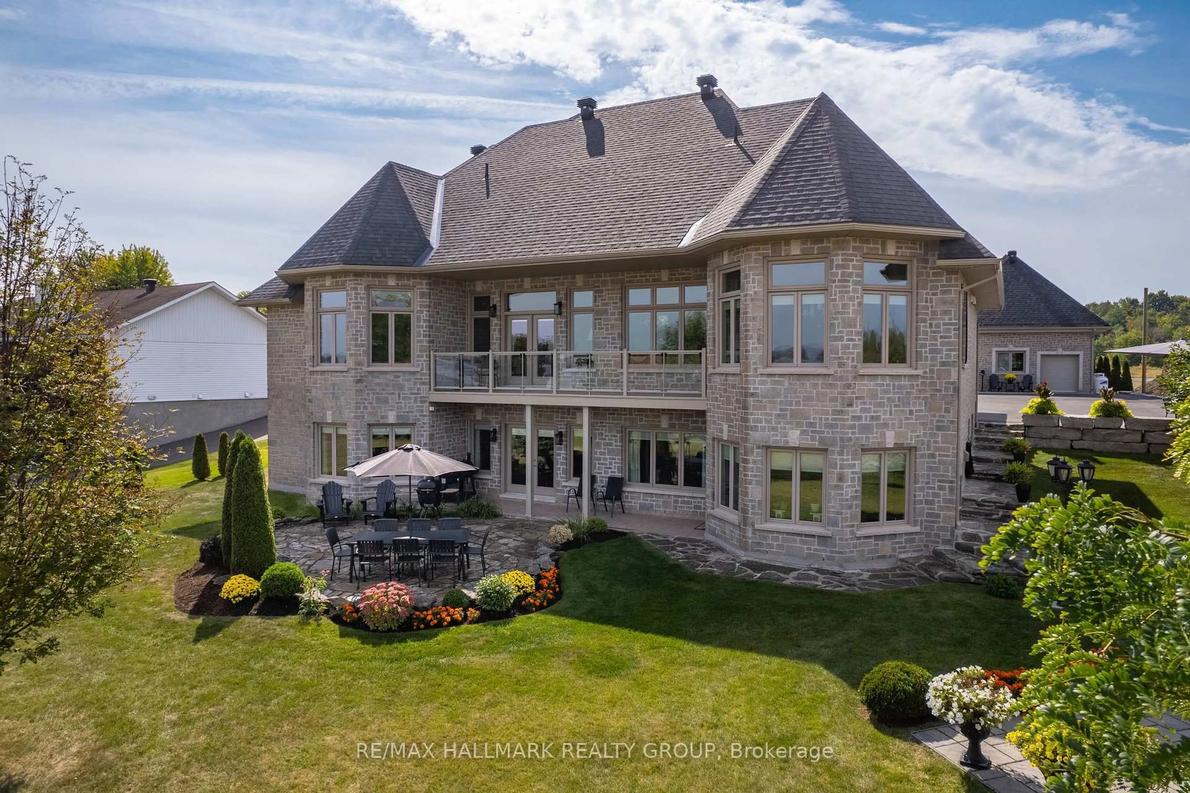 A pic from outside/outdoor area/front of a property/back of a property/a pic from drone, water/lake/river/ocean view for 3285 Front Rd, East Hawkesbury Ontario K6A 2R2